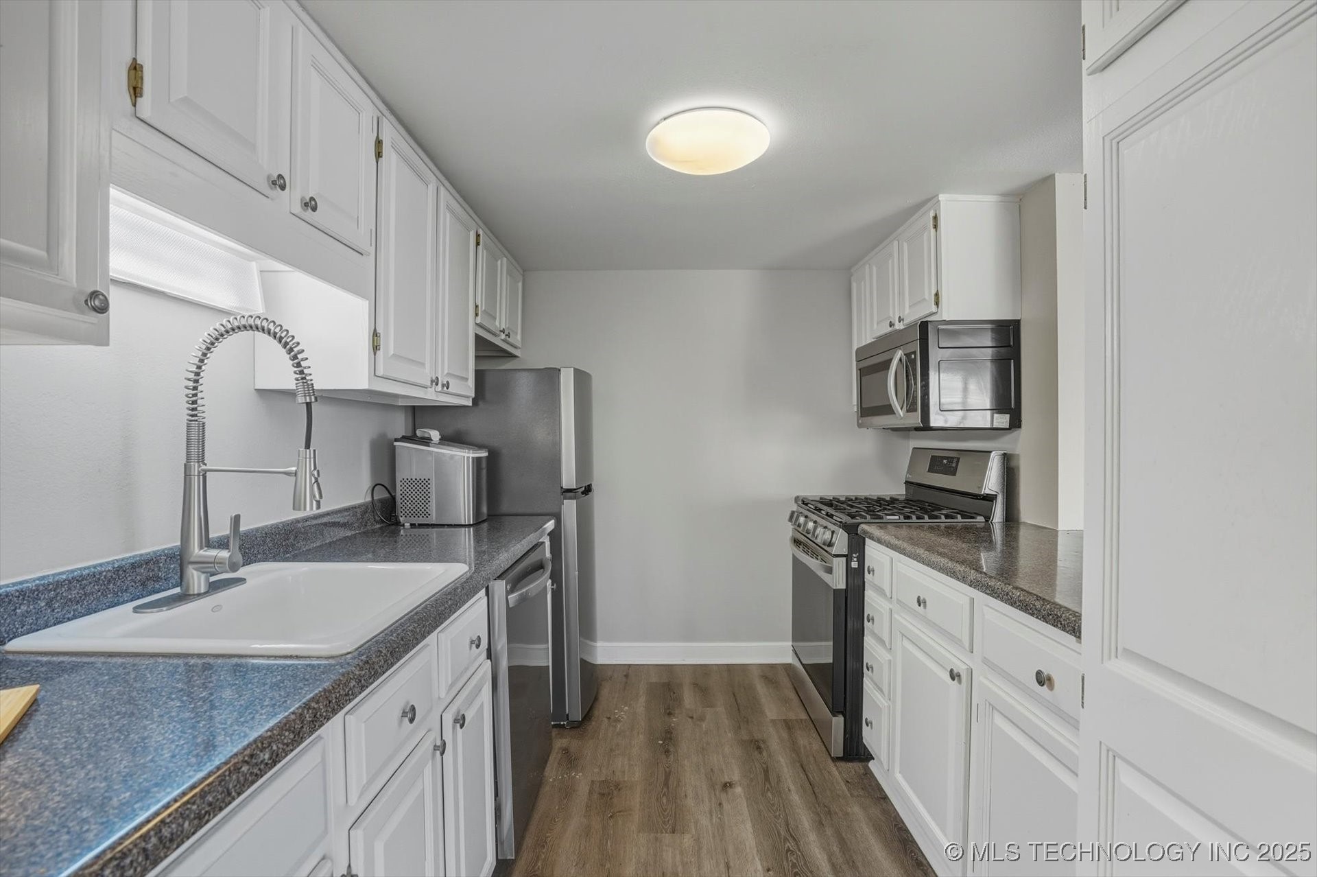 410 W 7th Street S 1928 Property Photo 11