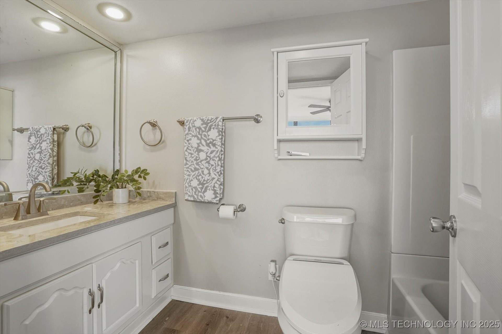 410 W 7th Street S 1928 Property Photo 17