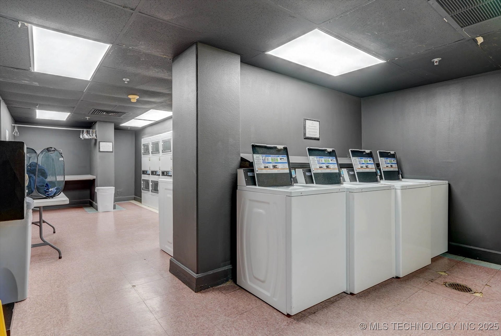 410 W 7th Street S 1928 Property Photo 31