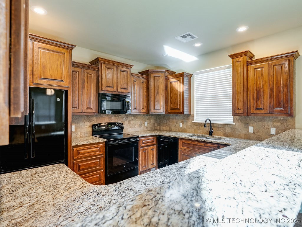 2819 Abbey Drive Property Photo 18