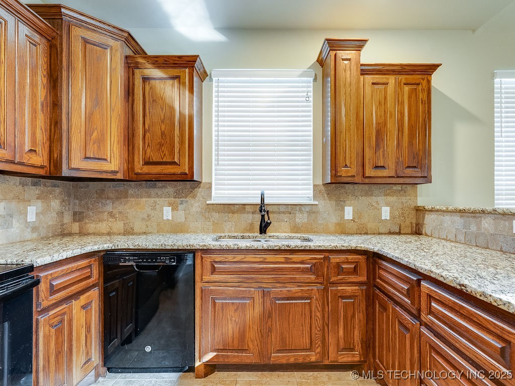 2819 Abbey Drive Property Photo 20