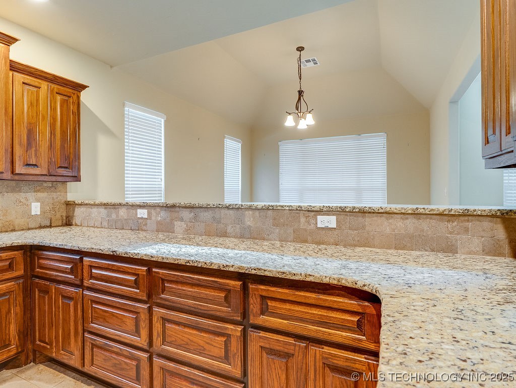 2819 Abbey Drive Property Photo 22