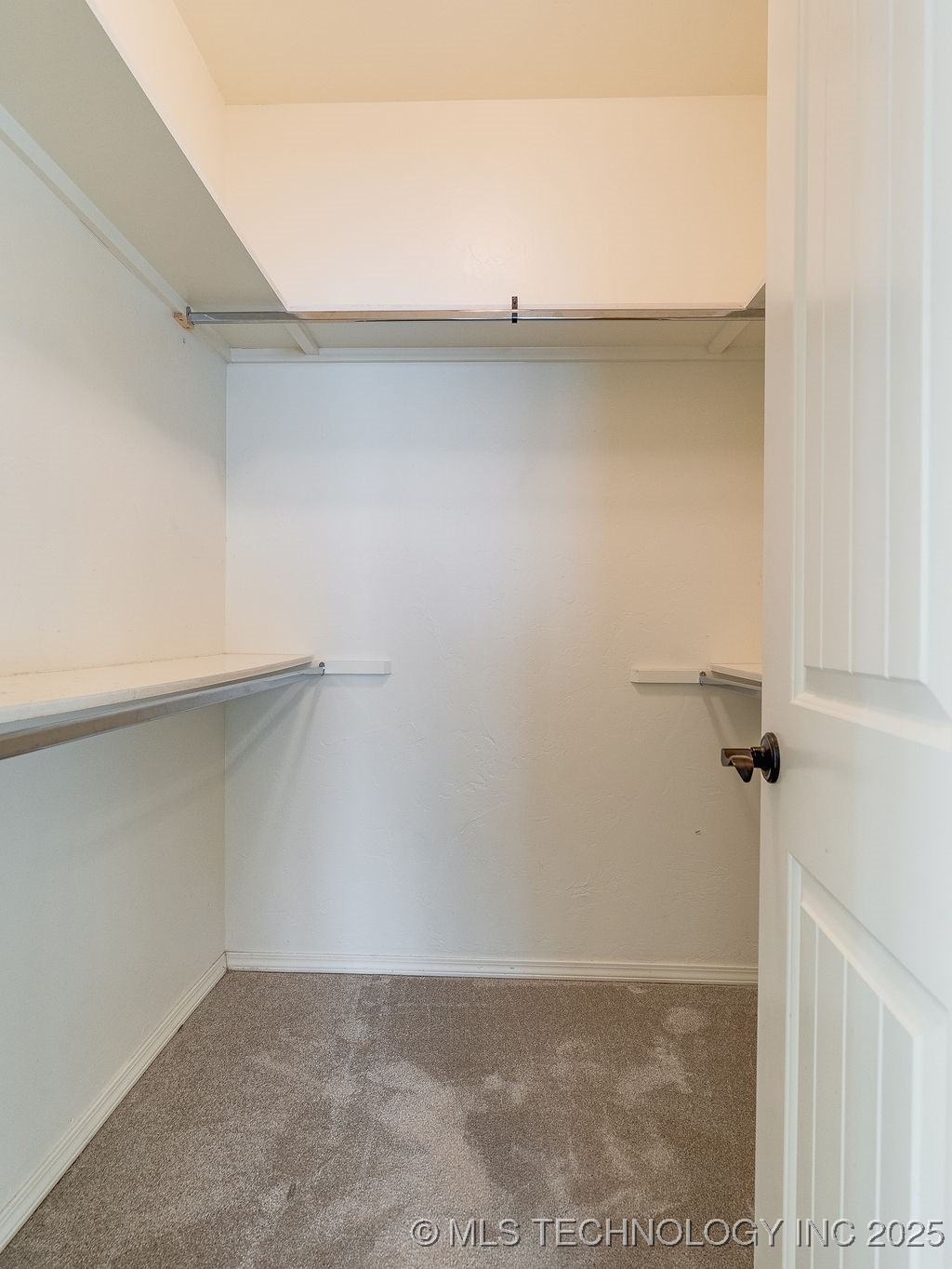 2819 Abbey Drive Property Photo 30