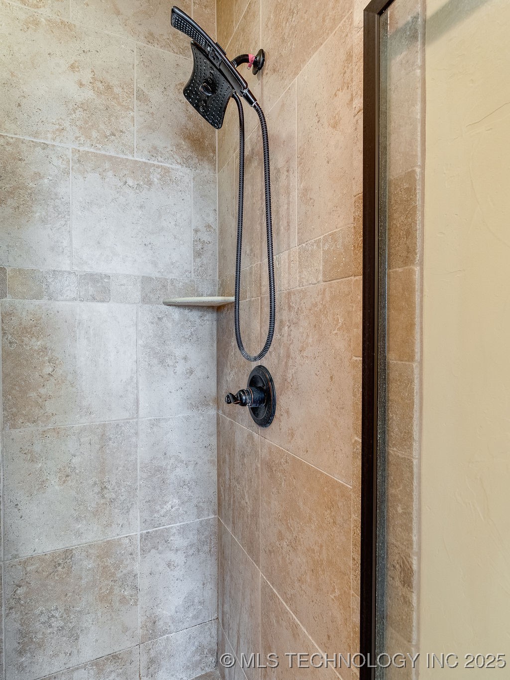 2819 Abbey Drive Property Photo 37