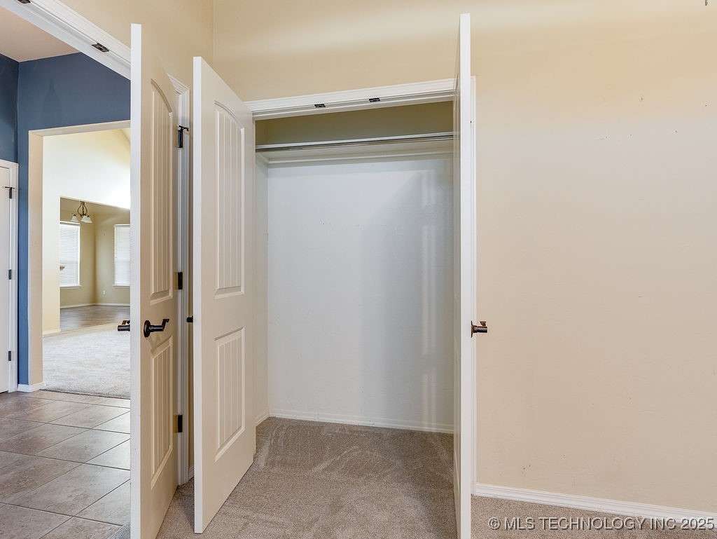 2819 Abbey Drive Property Photo 41