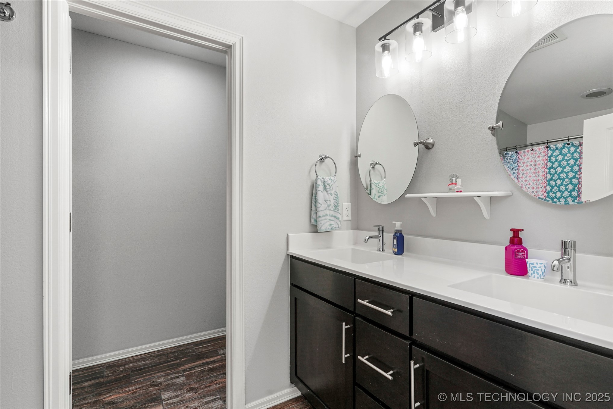 7416 S Laurel Avenue Property Photo 21