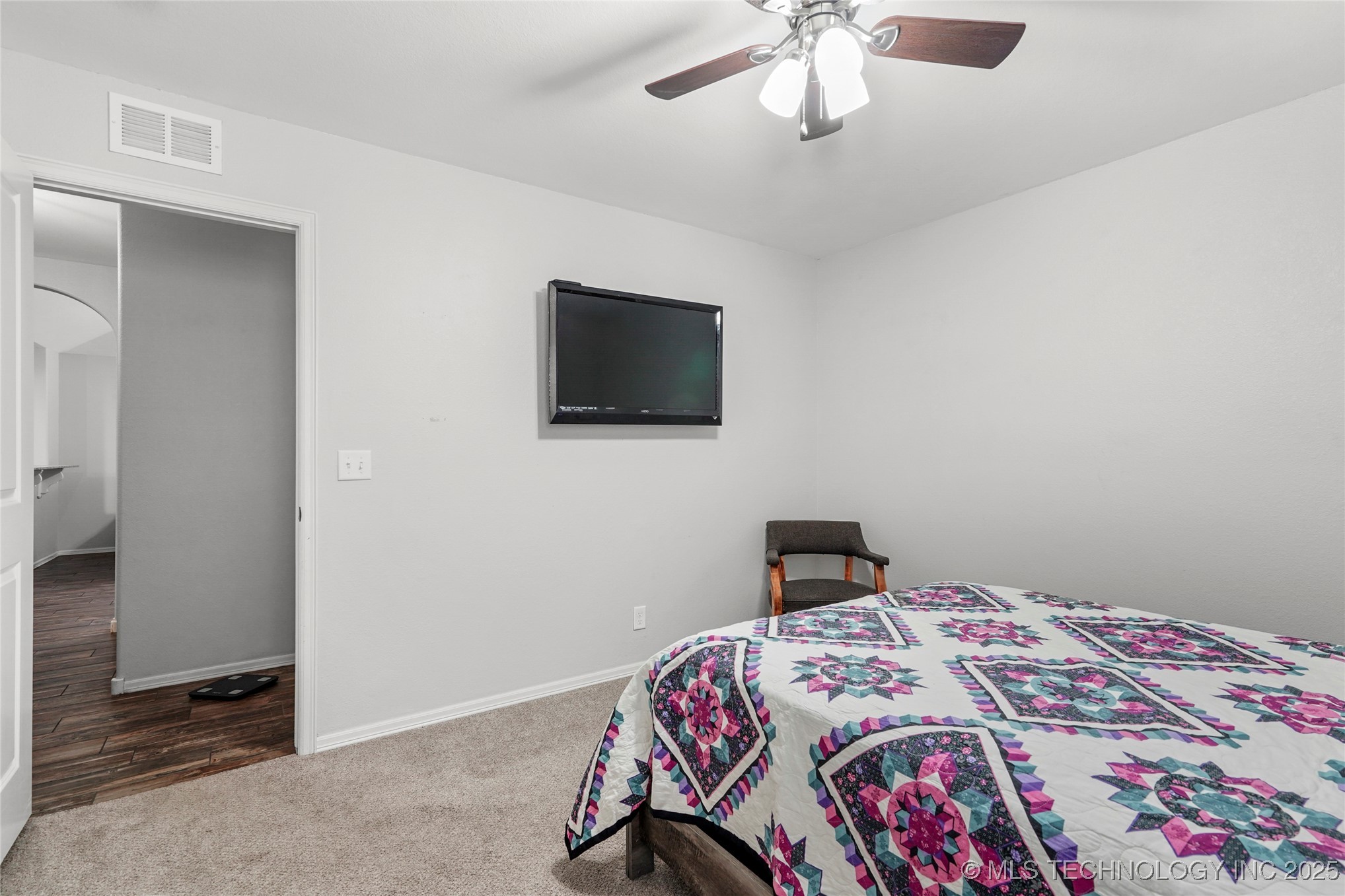 7416 S Laurel Avenue Property Photo 25