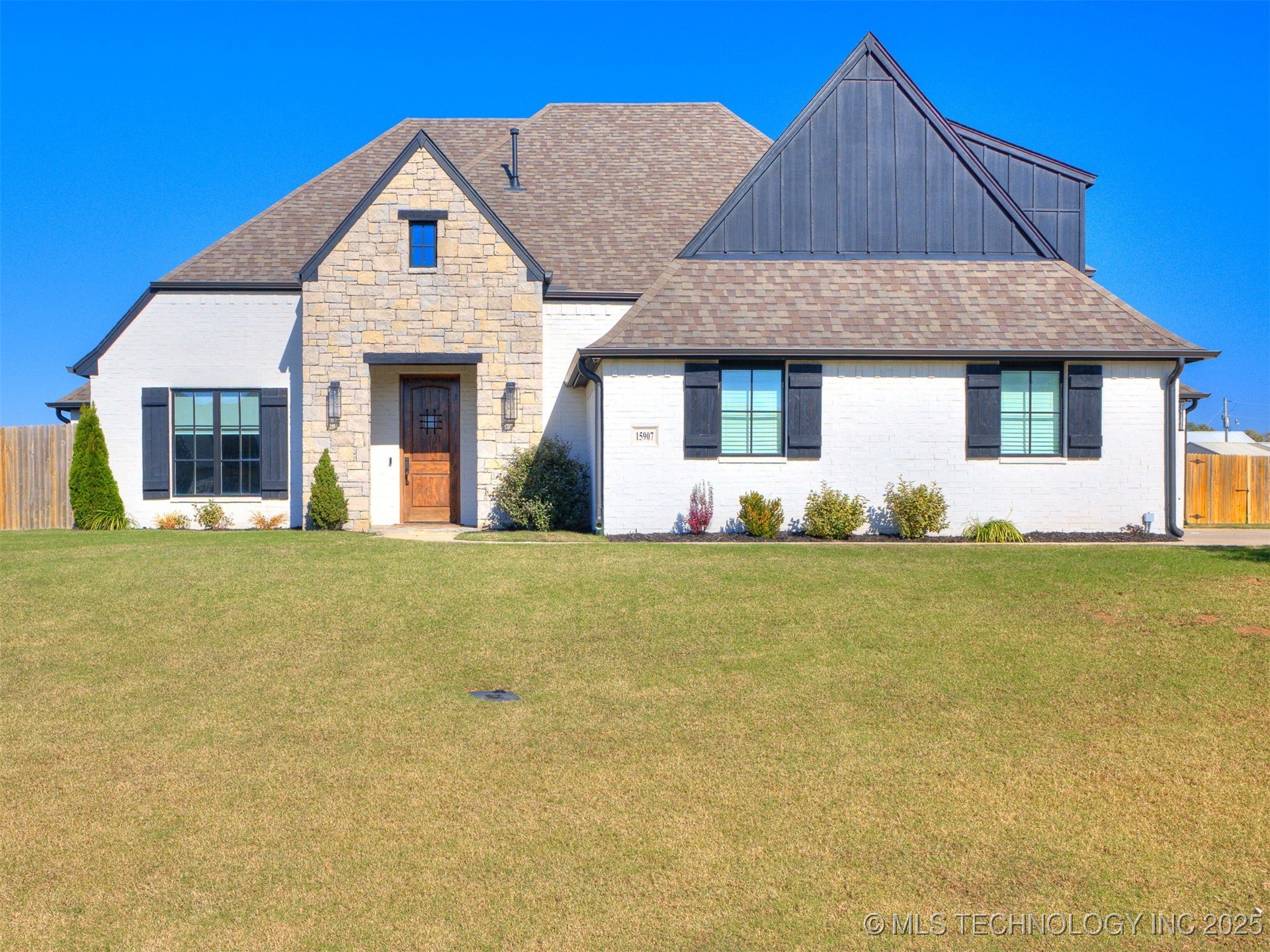 15907 E 106th Place North Property Photo 1