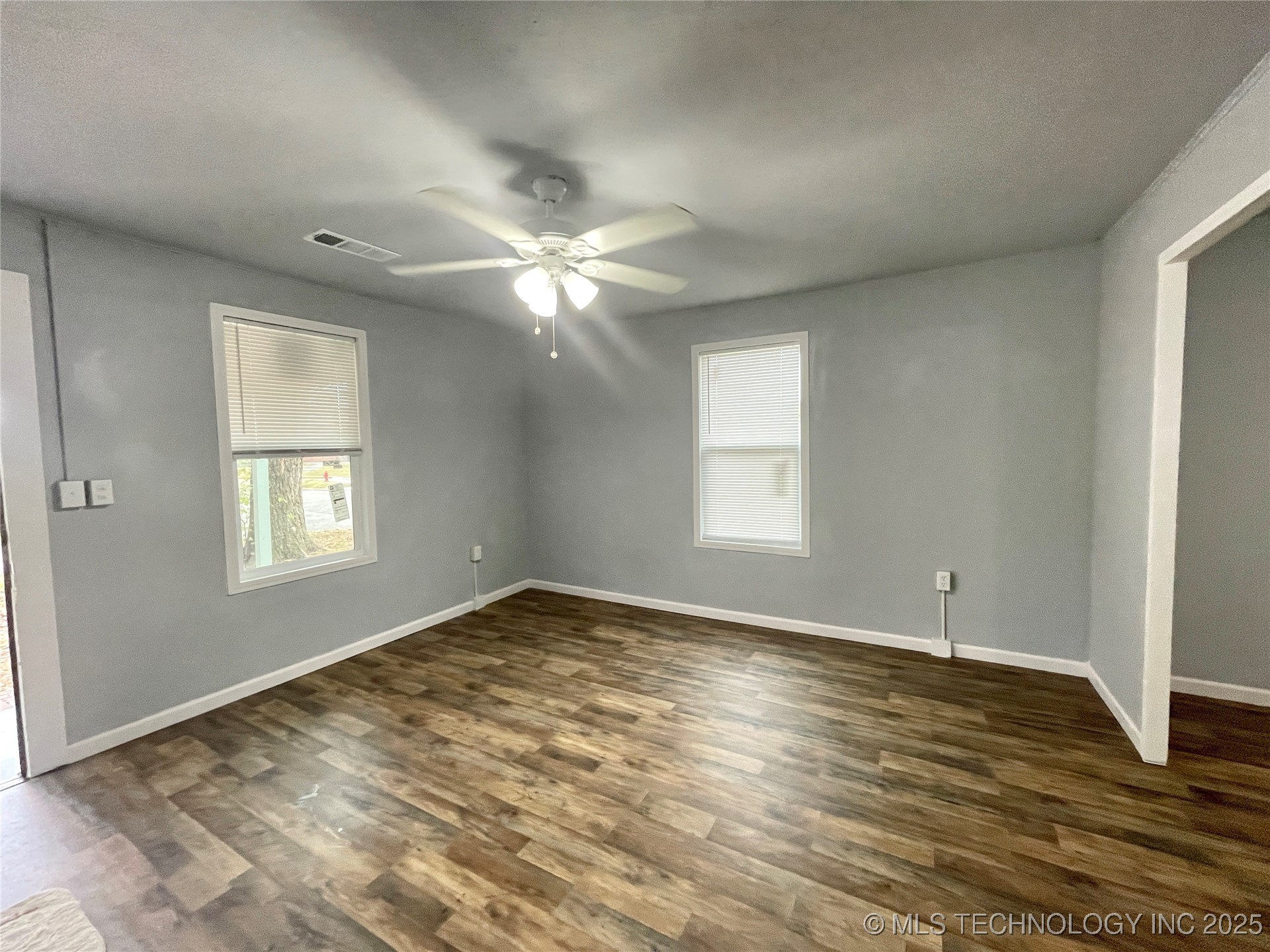 400 Se Carter Street Se Property Photo 7