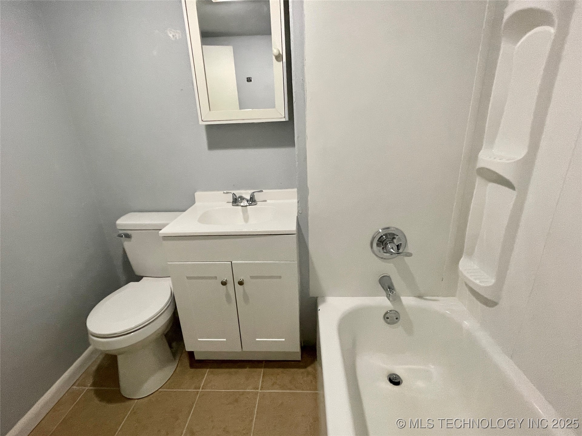 400 Se Carter Street Se Property Photo 9