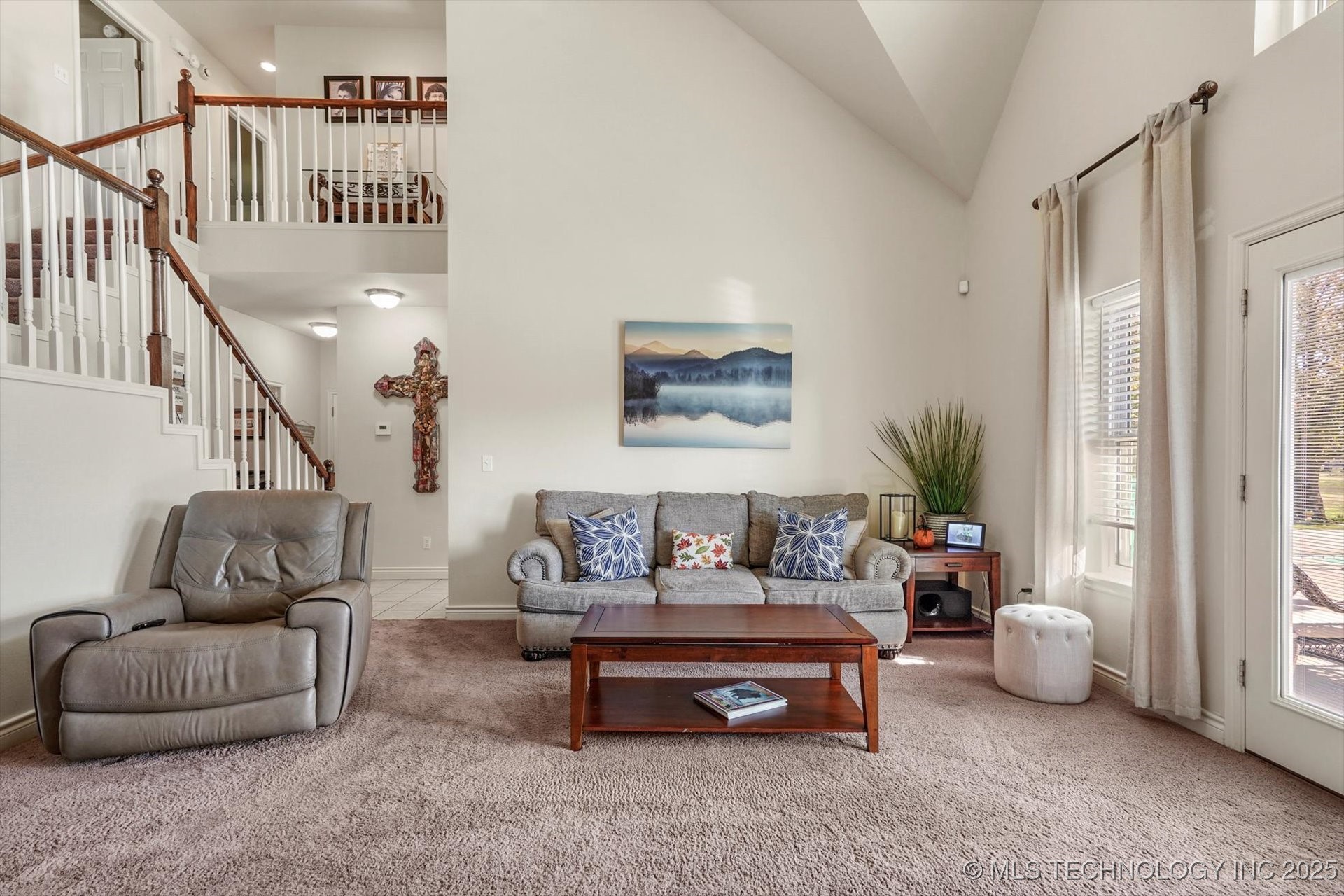 2406 E Fairfield Court Property Photo 8