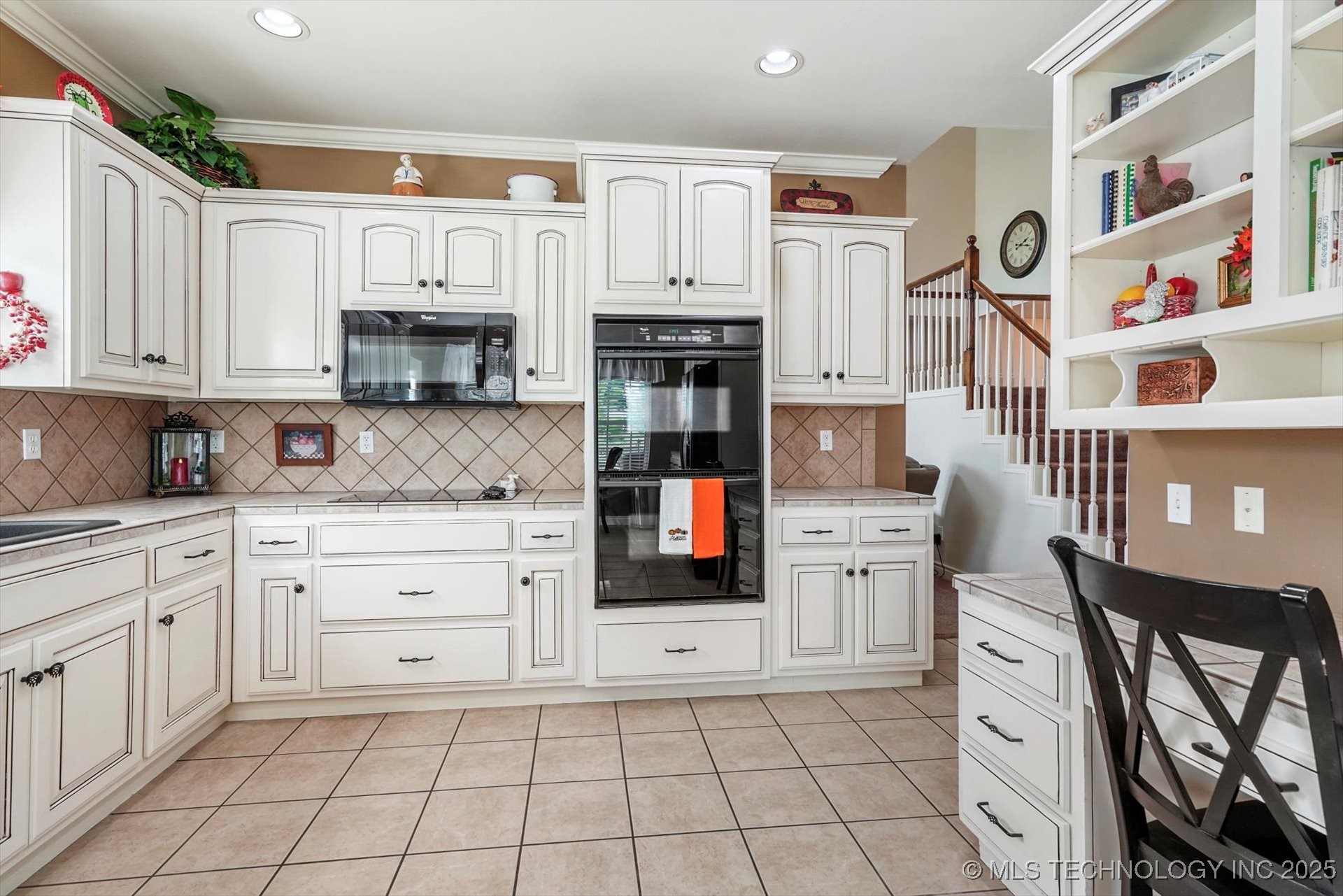 2406 E Fairfield Court Property Photo 12