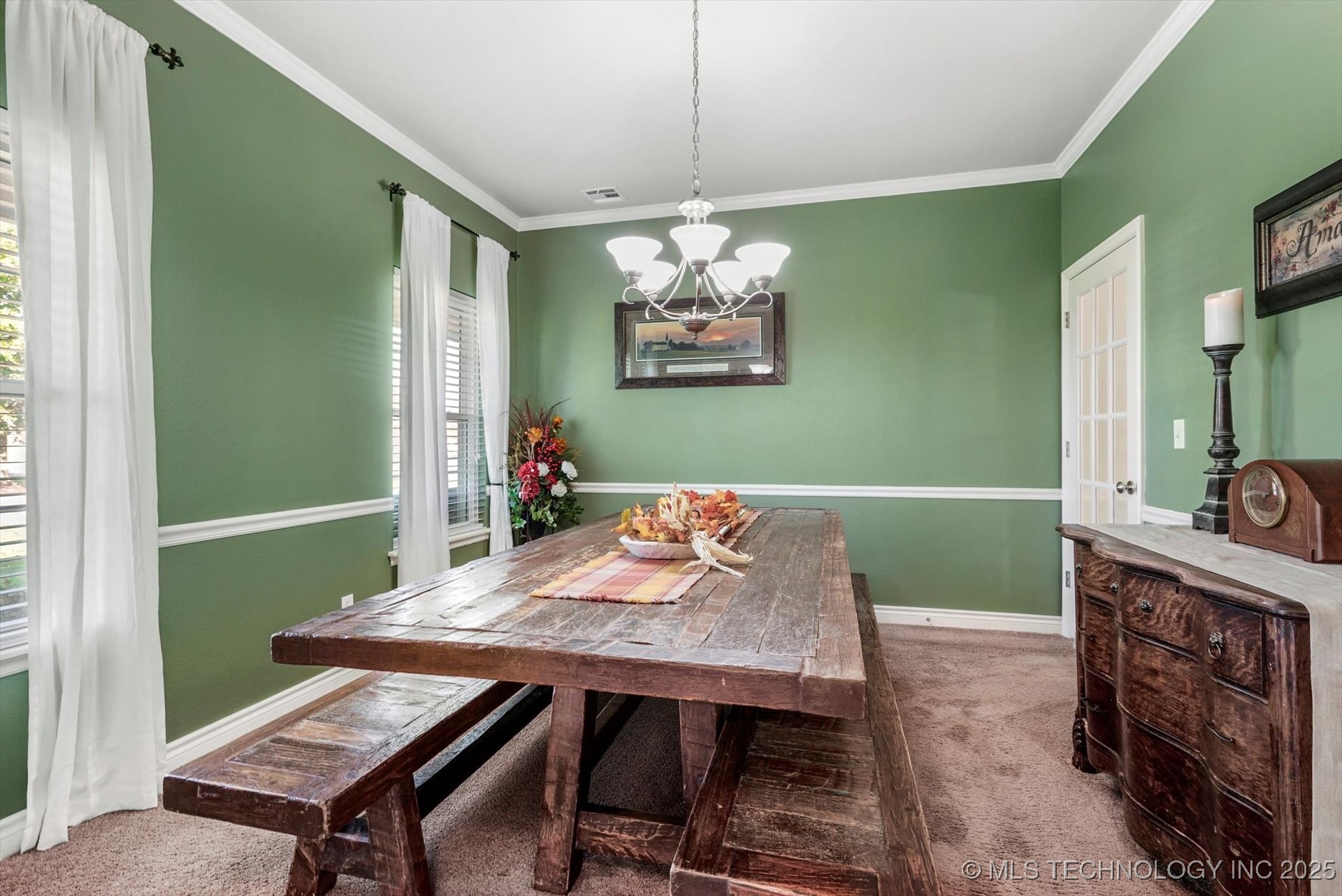 2406 E Fairfield Court Property Photo 17