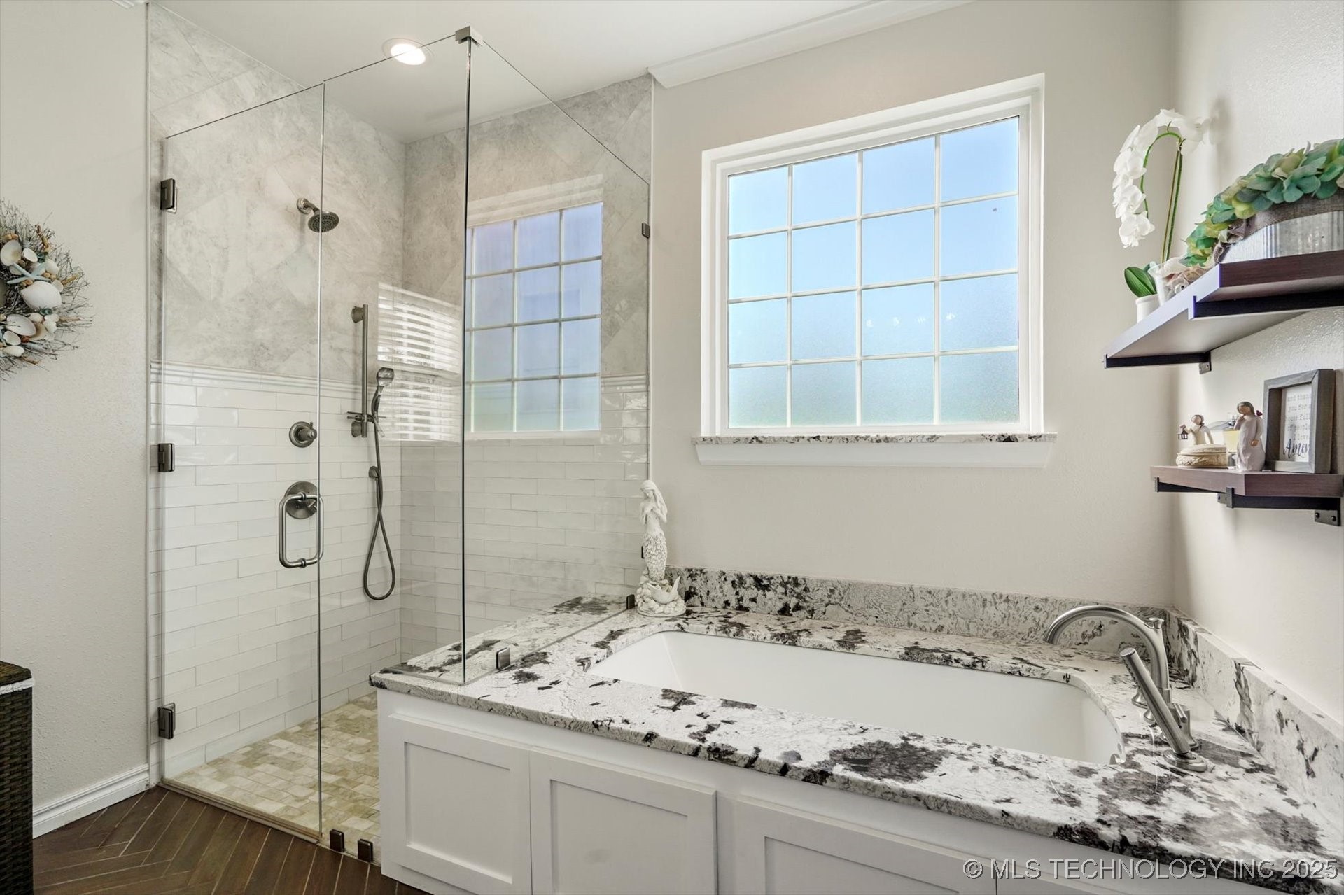 2406 E Fairfield Court Property Photo 21