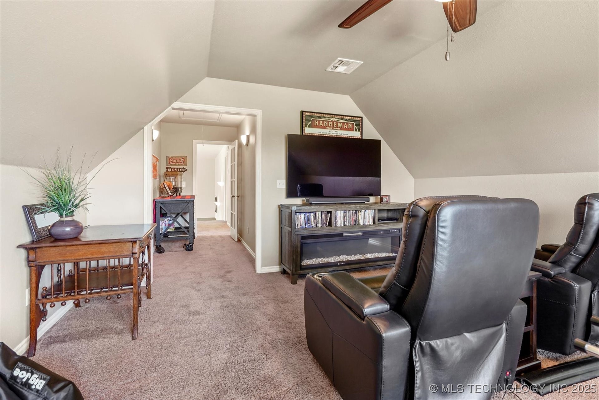 2406 E Fairfield Court Property Photo 32