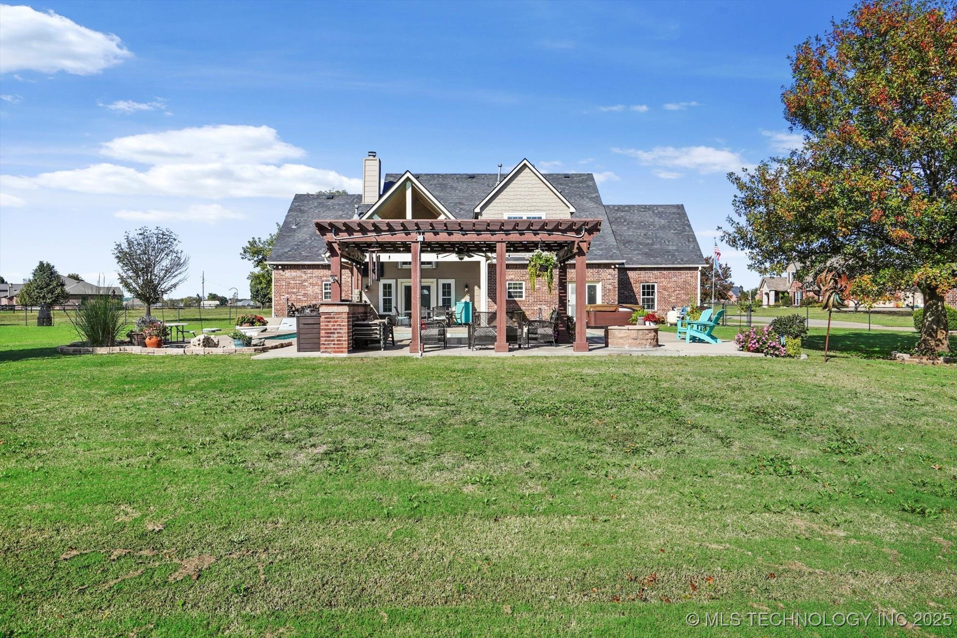 2406 E Fairfield Court Property Photo 39