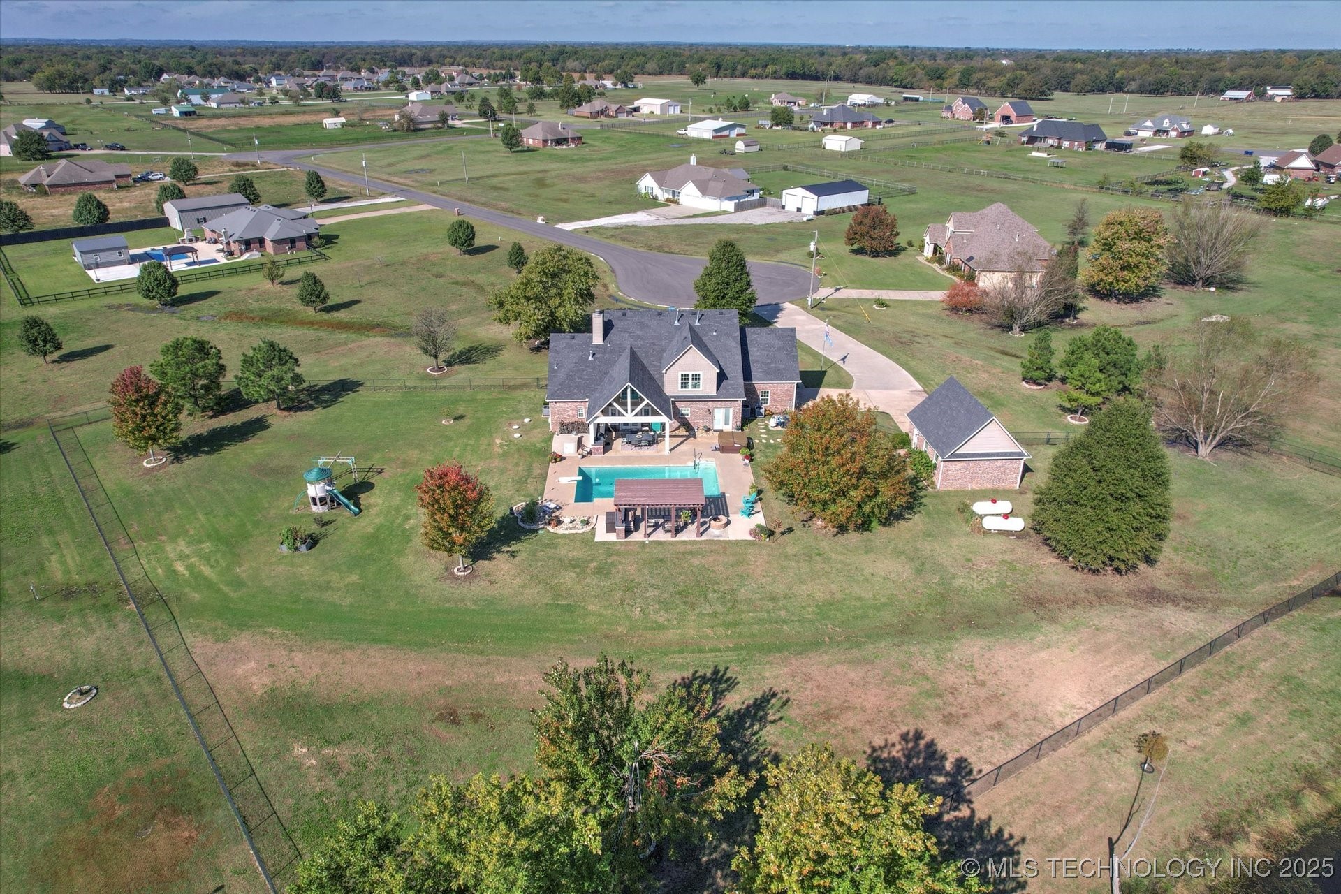 2406 E Fairfield Court Property Photo 45