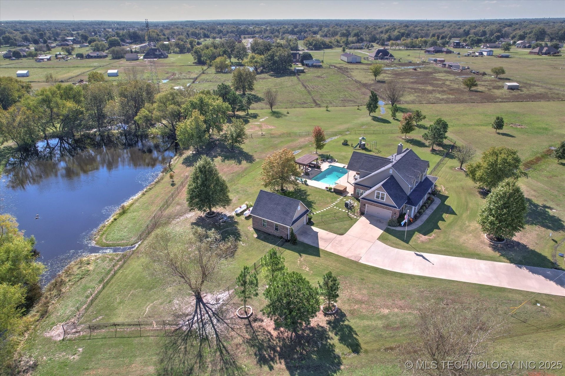 2406 E Fairfield Court Property Photo 46