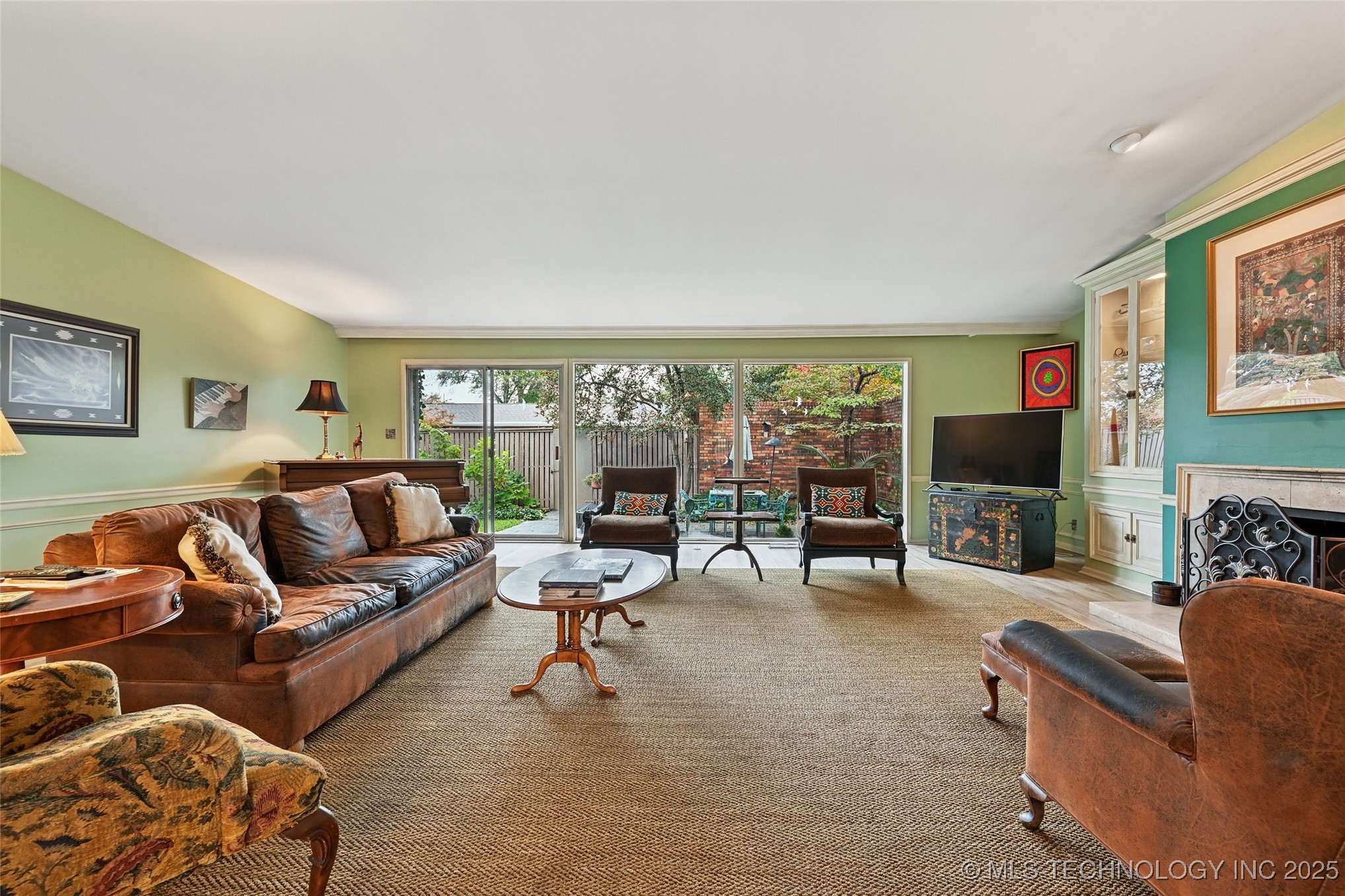 2112 E 60th Street J6 Property Photo 15