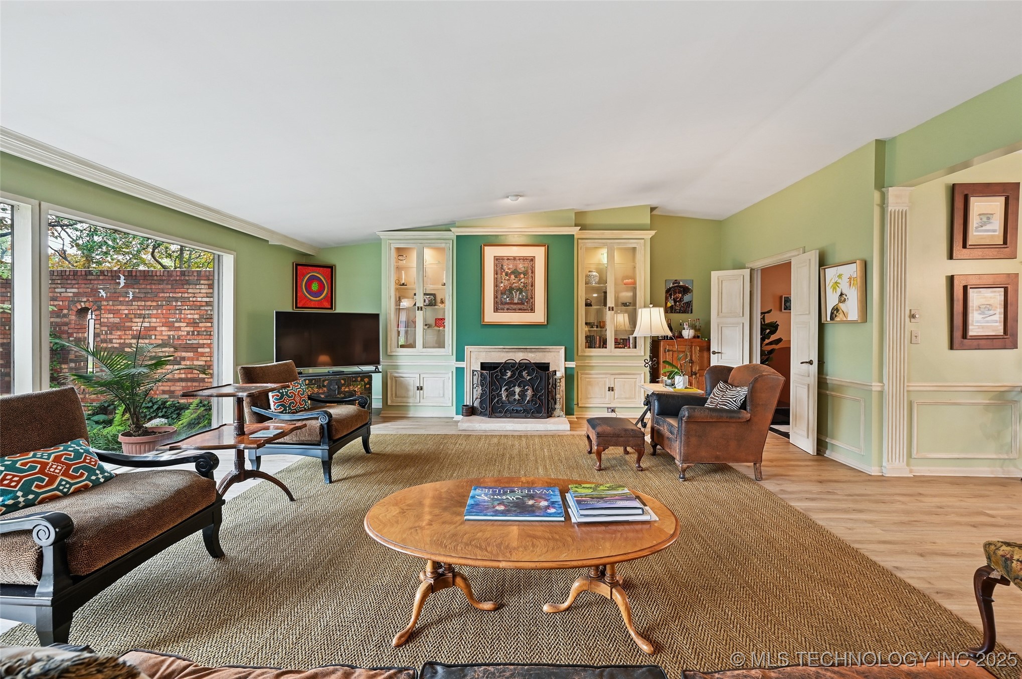 2112 E 60th Street J6 Property Photo 16