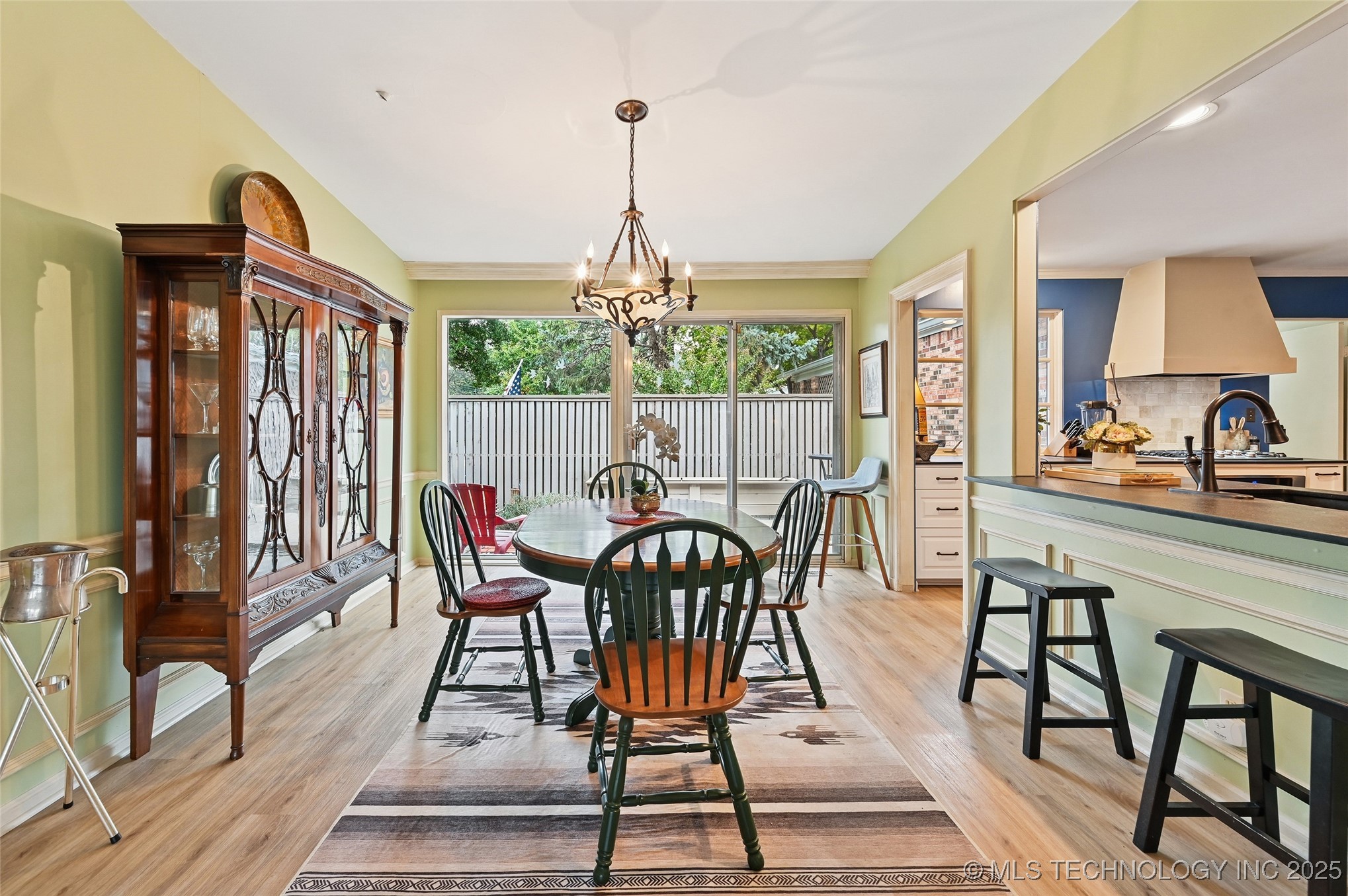 2112 E 60th Street J6 Property Photo 22