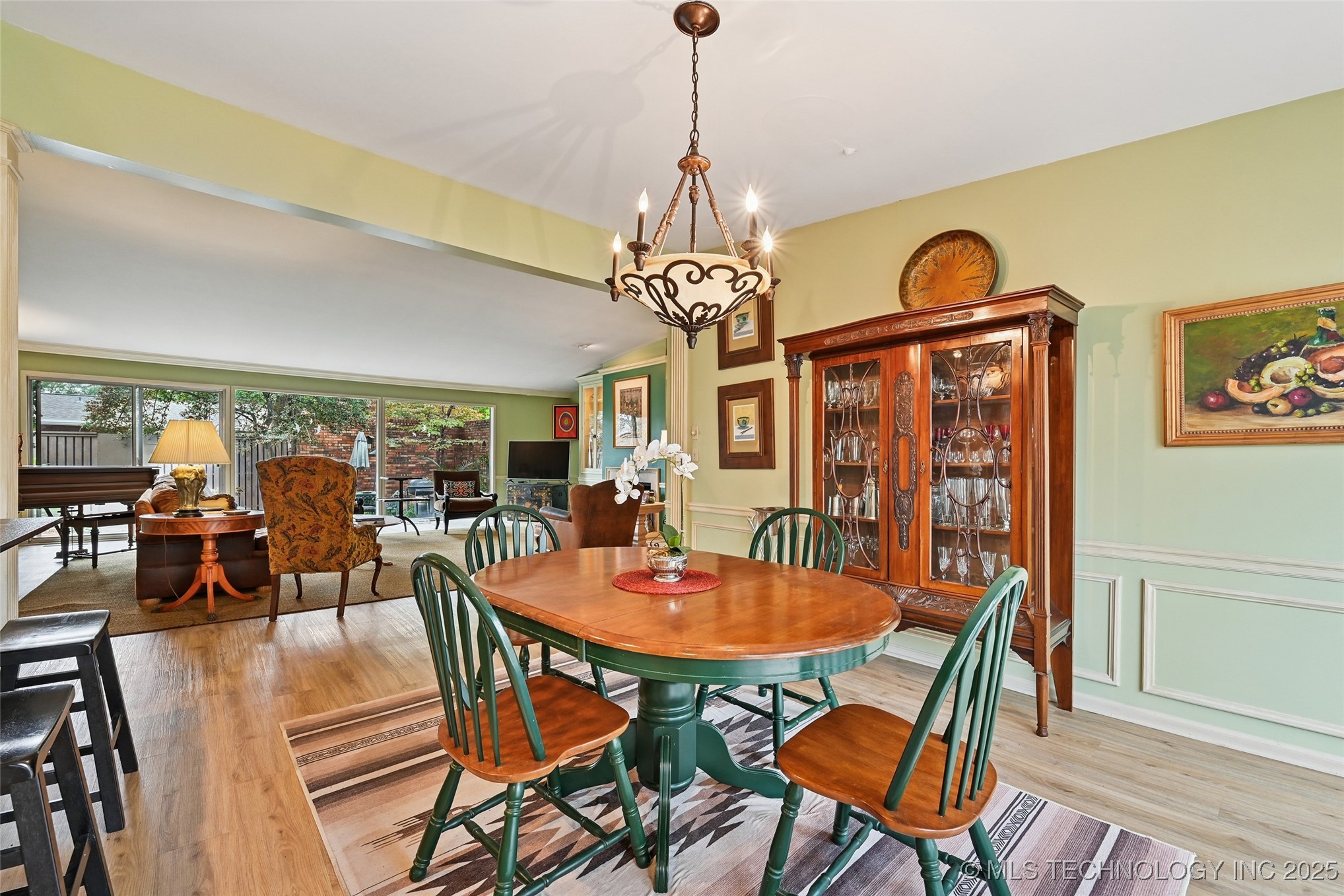 2112 E 60th Street J6 Property Photo 23