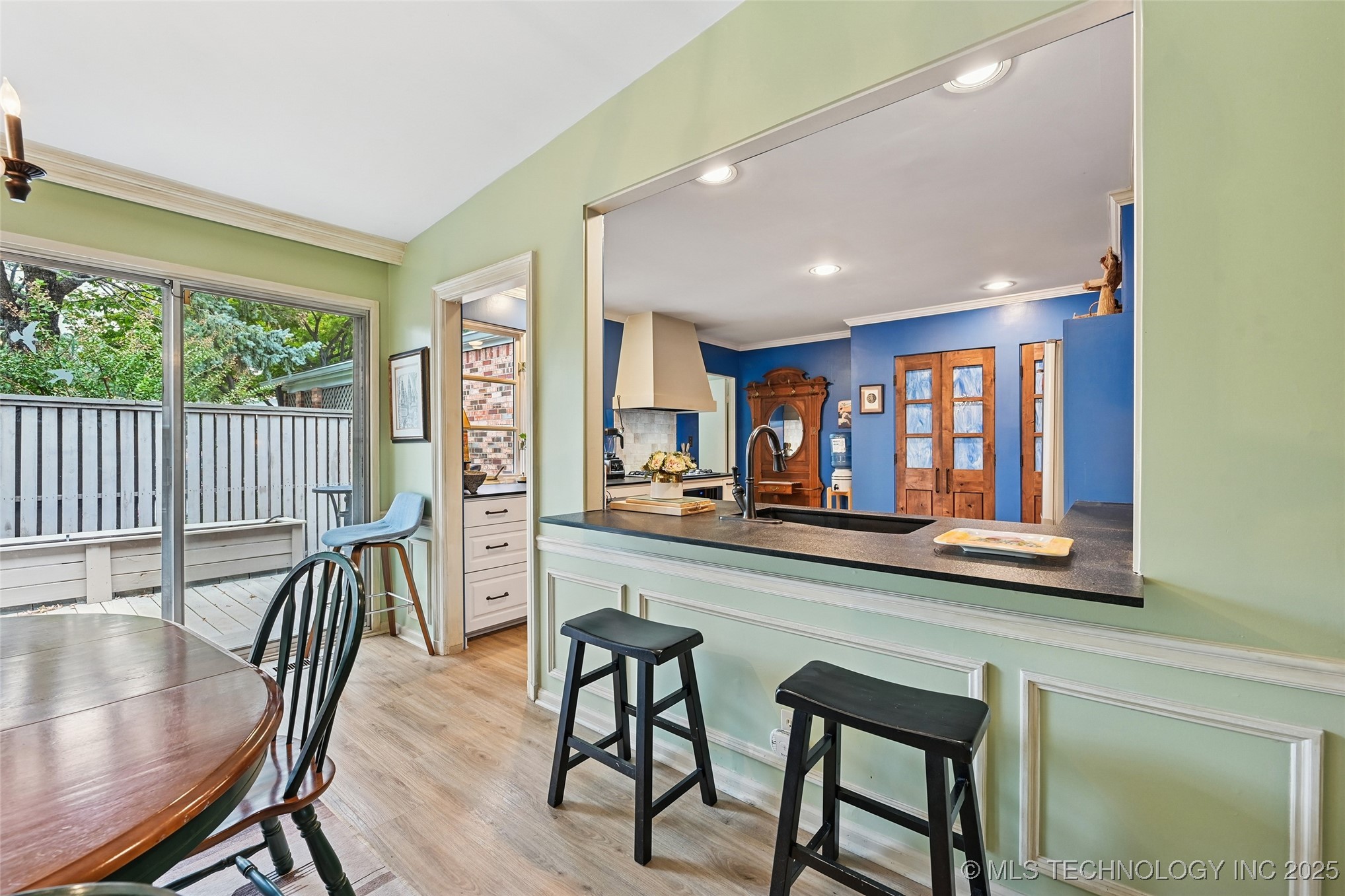 2112 E 60th Street J6 Property Photo 24