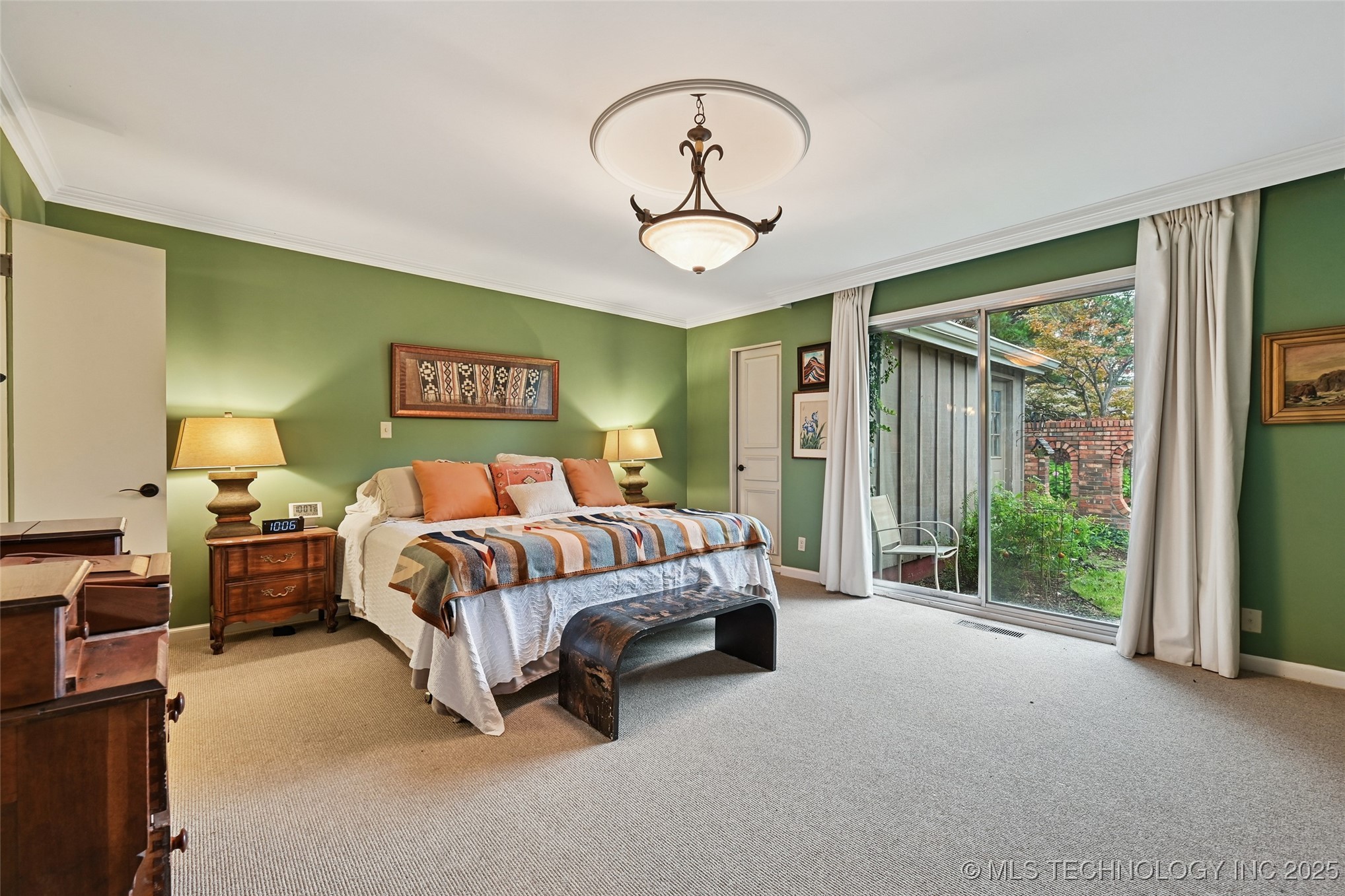 2112 E 60th Street J6 Property Photo 31