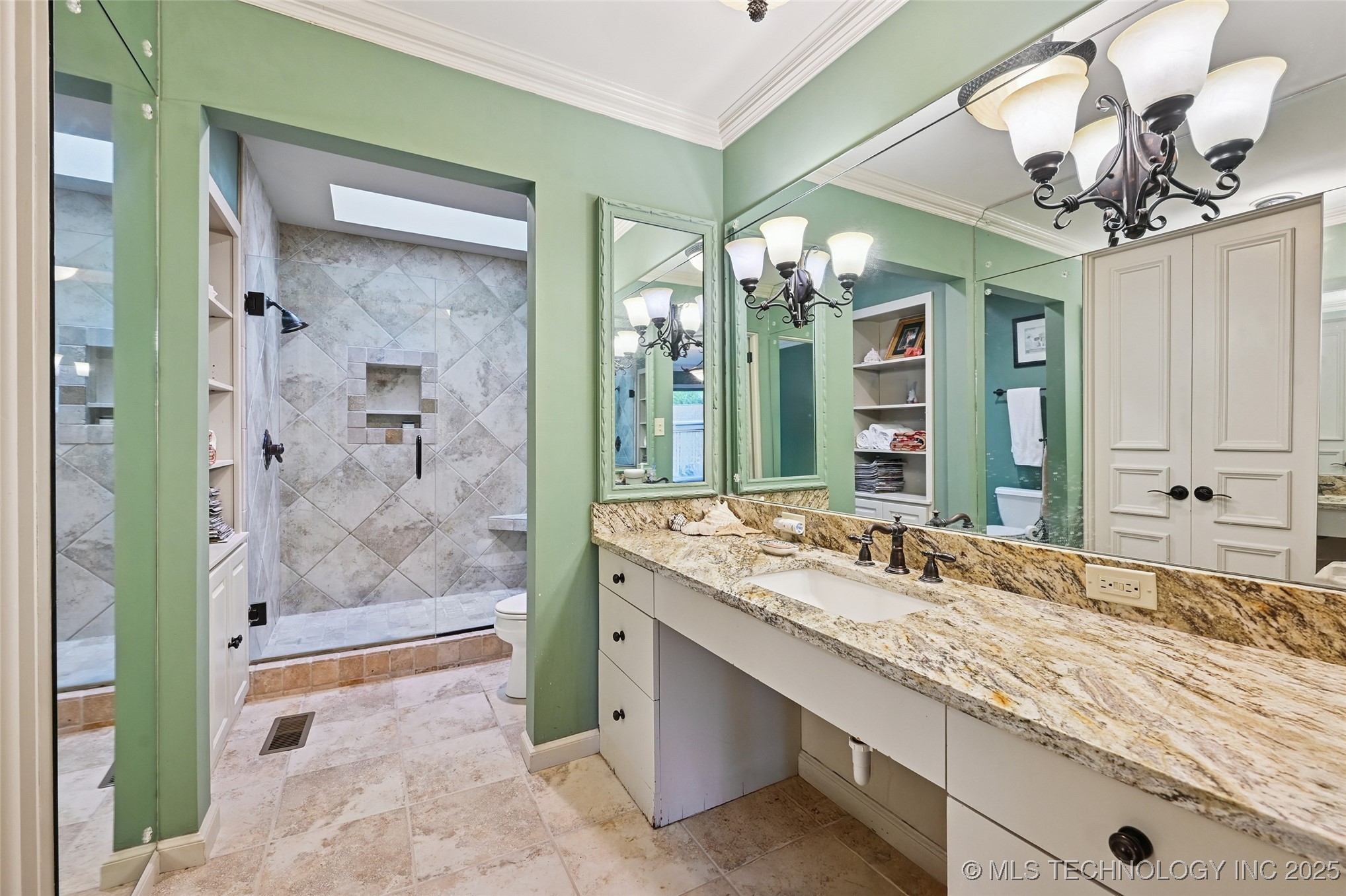 2112 E 60th Street J6 Property Photo 35