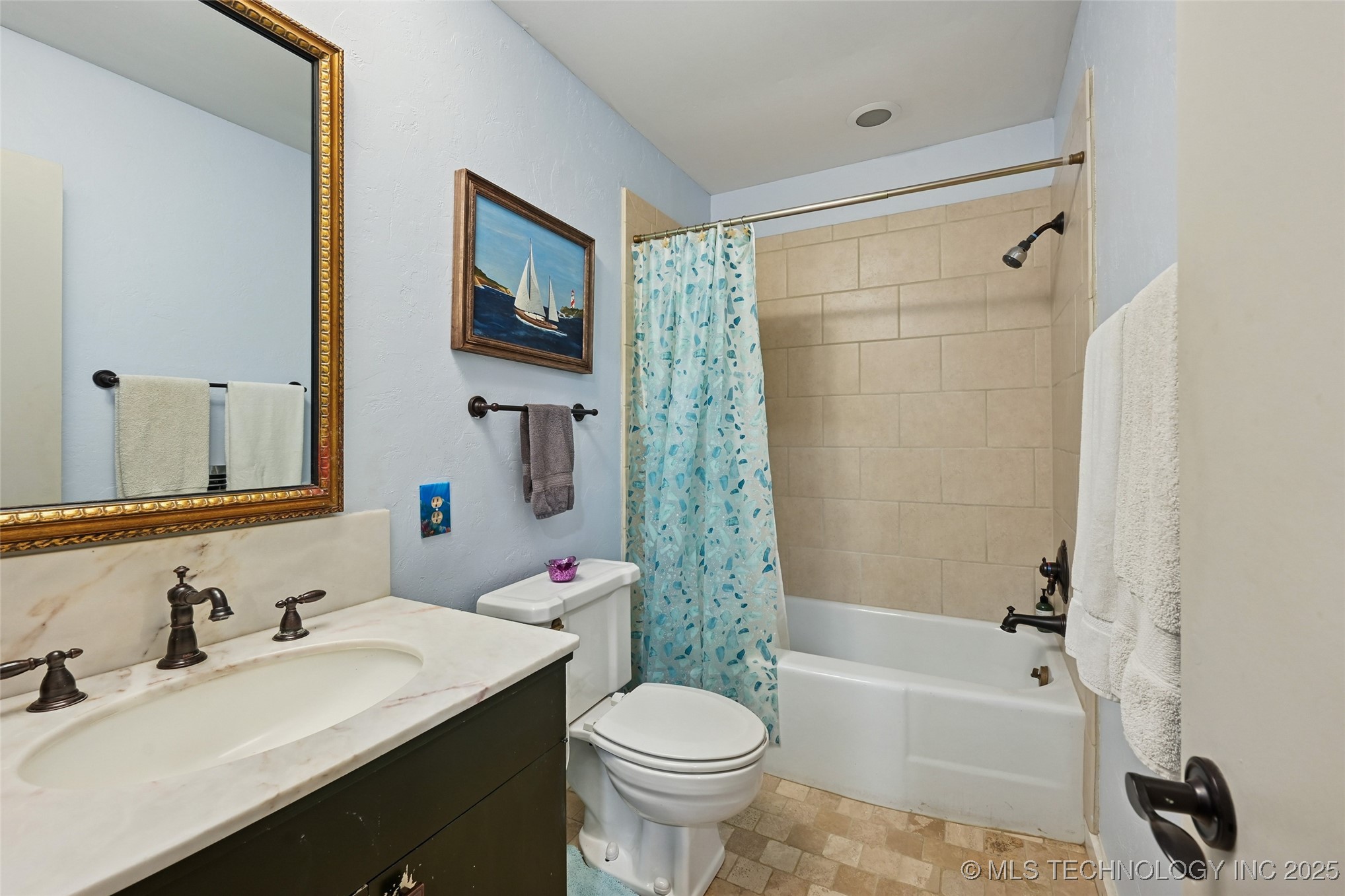 2112 E 60th Street J6 Property Photo 43