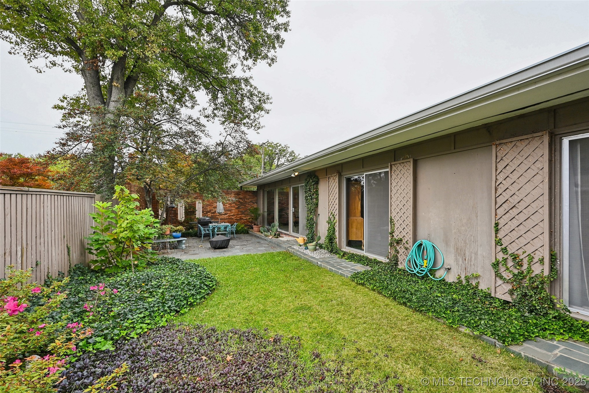 2112 E 60th Street J6 Property Photo 56