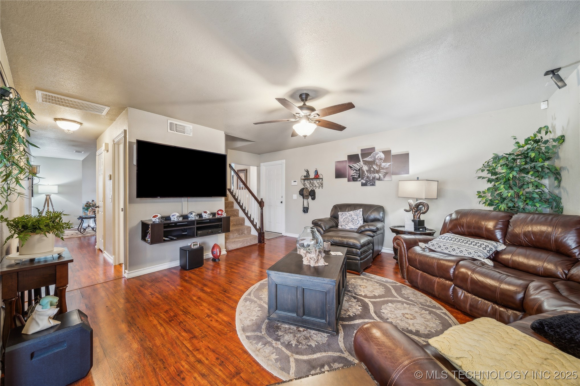 24055 King Court Property Photo 22