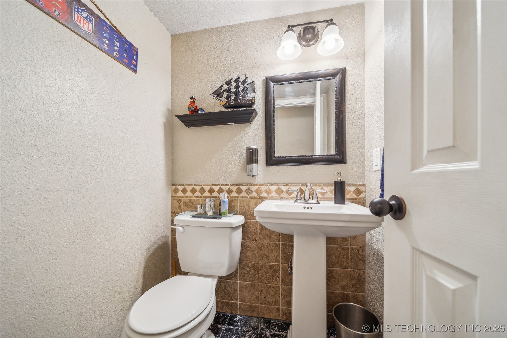 24055 King Court Property Photo 24