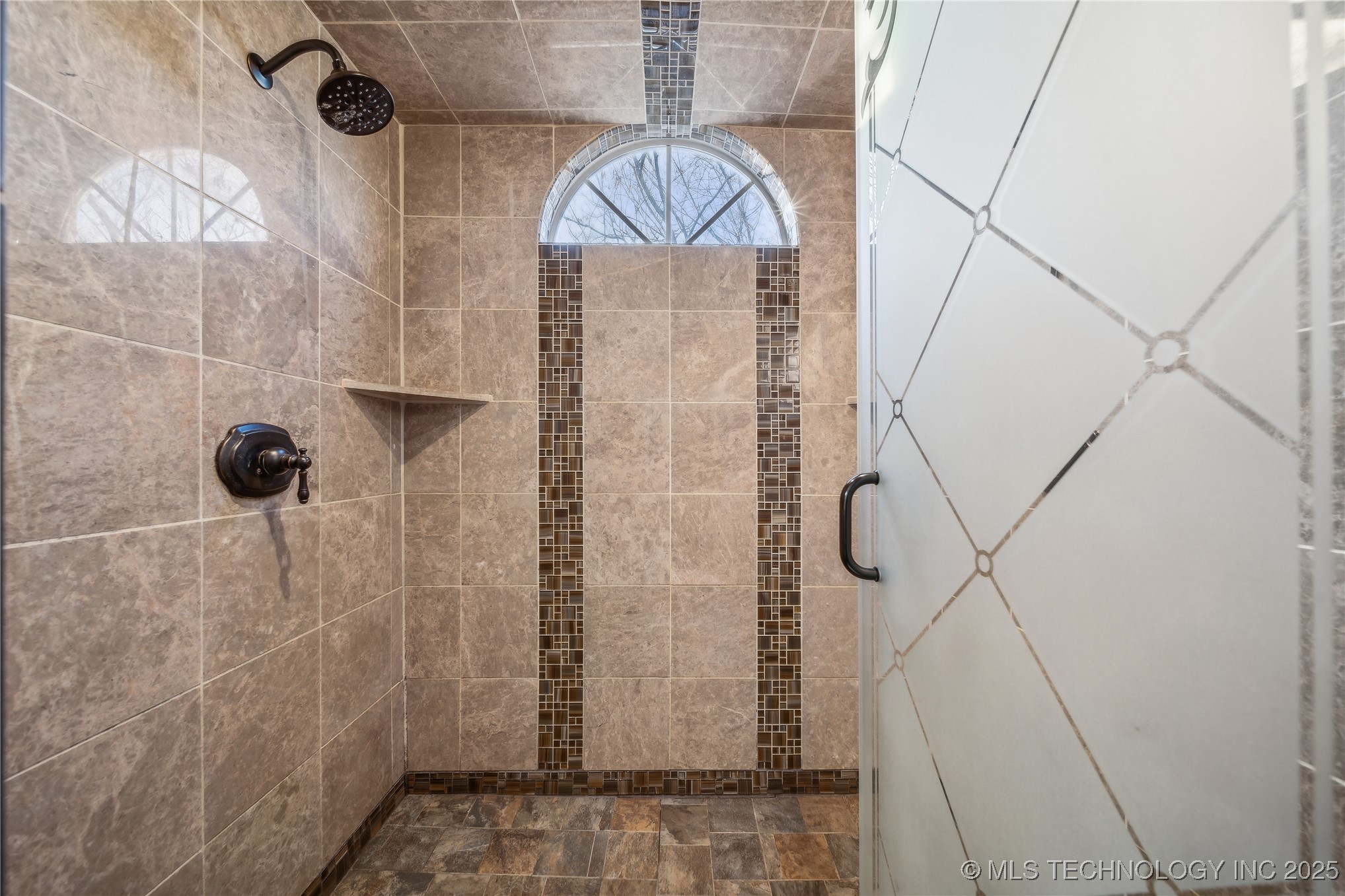 24055 King Court Property Photo 32