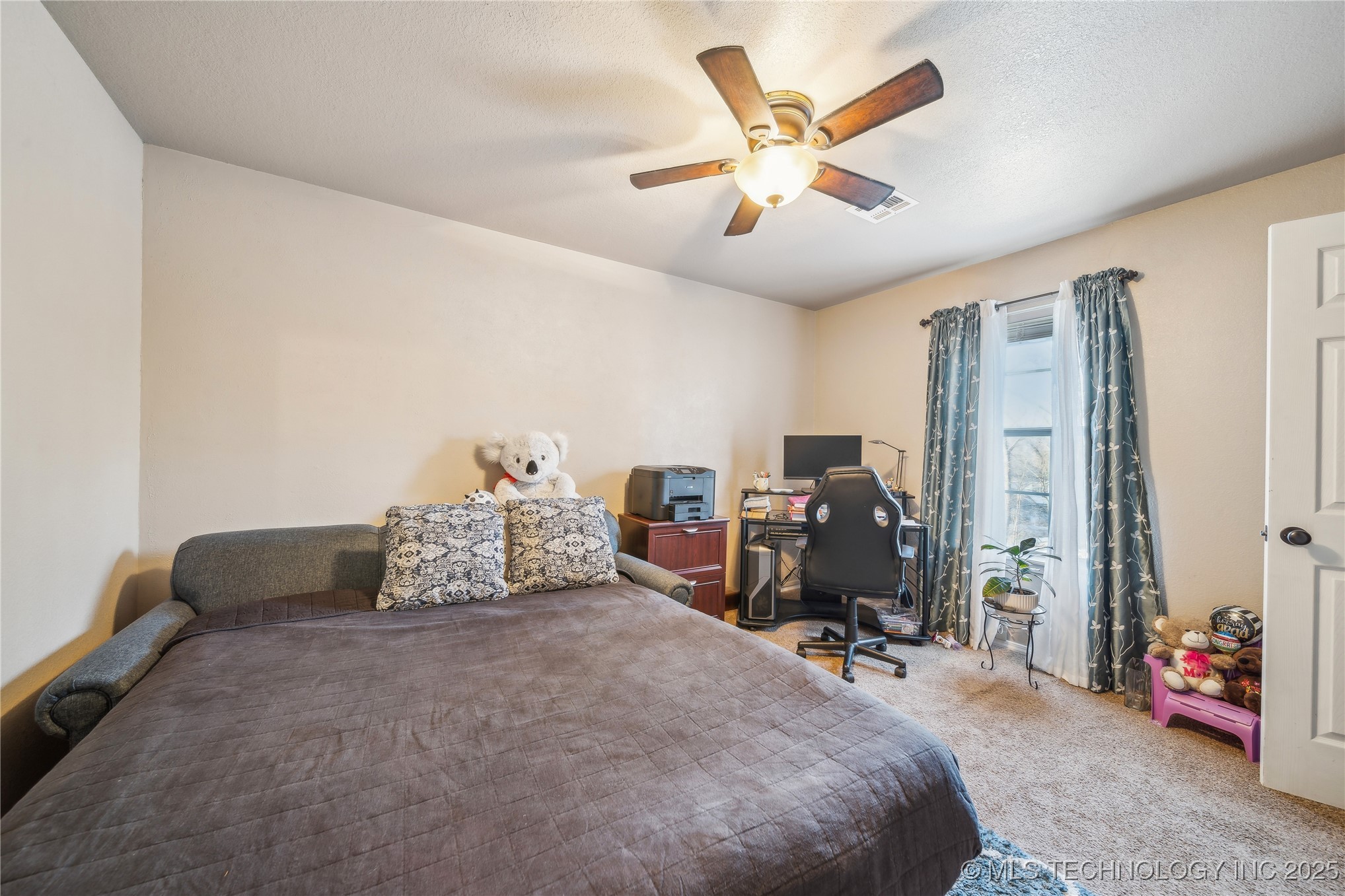 24055 King Court Property Photo 36