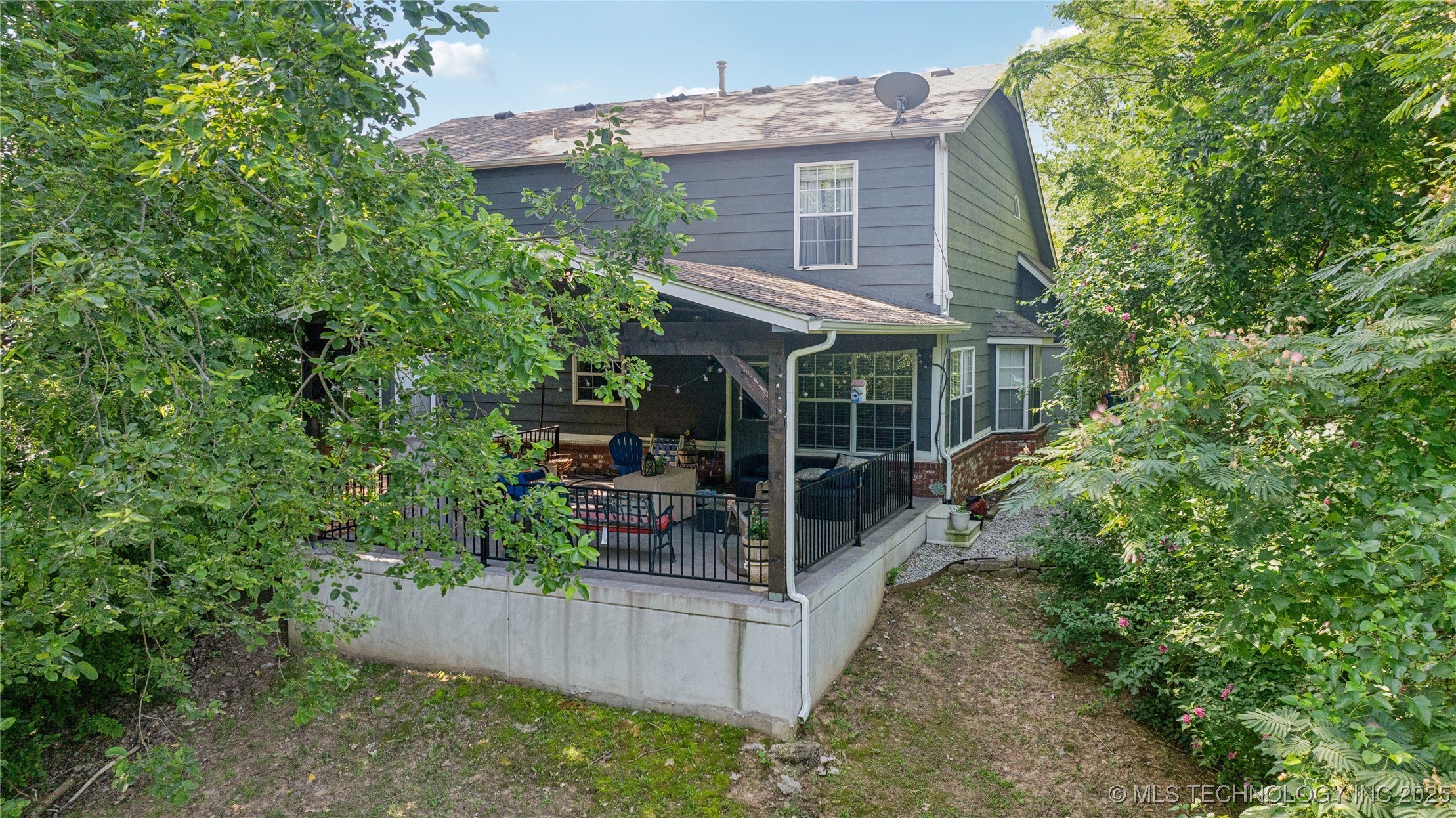 24055 King Court Property Photo 43