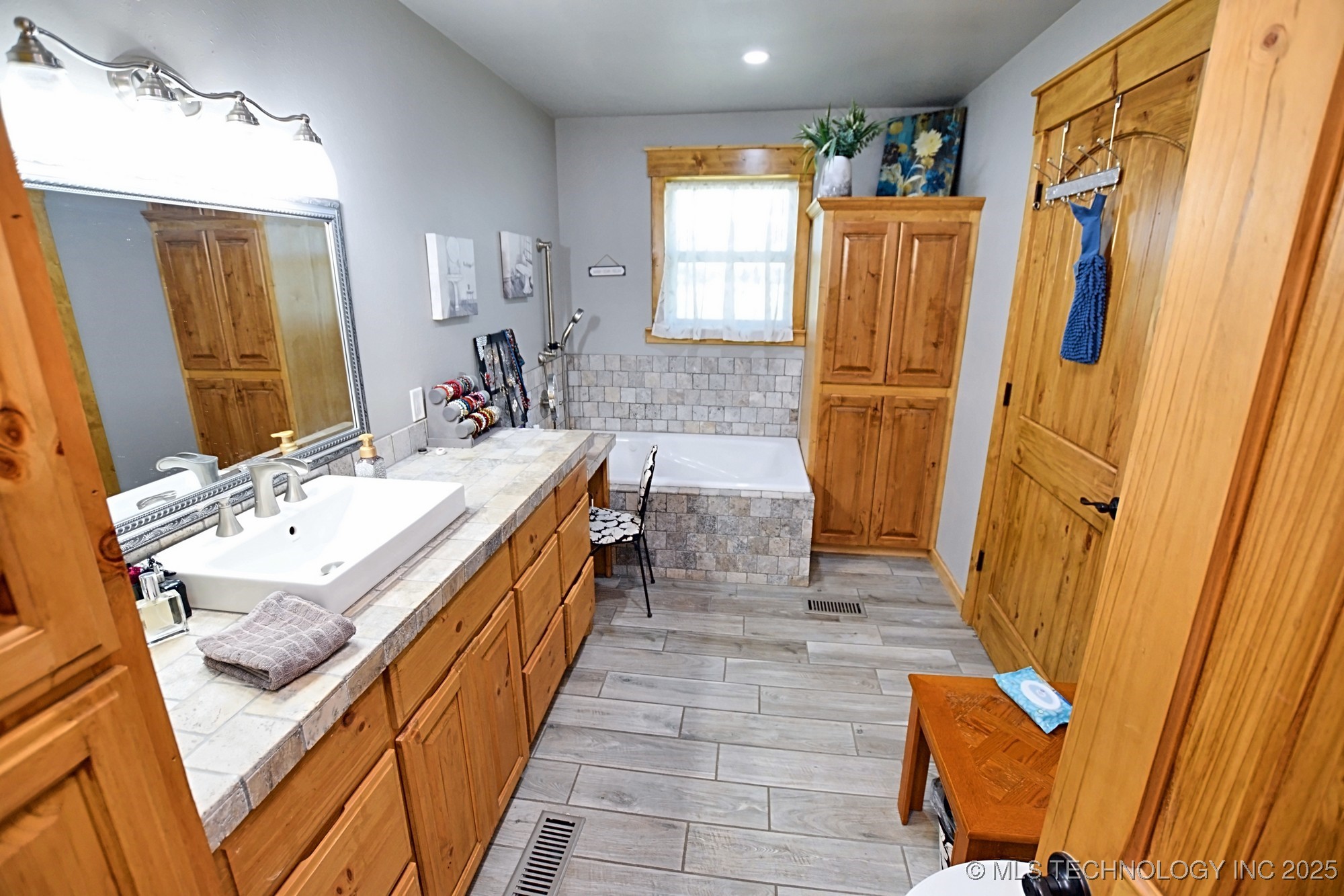 12219 Hwy 62 Property Photo 12