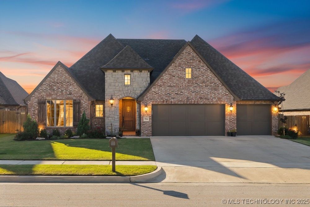 7916 N 147th East Avenue Property Photo 1