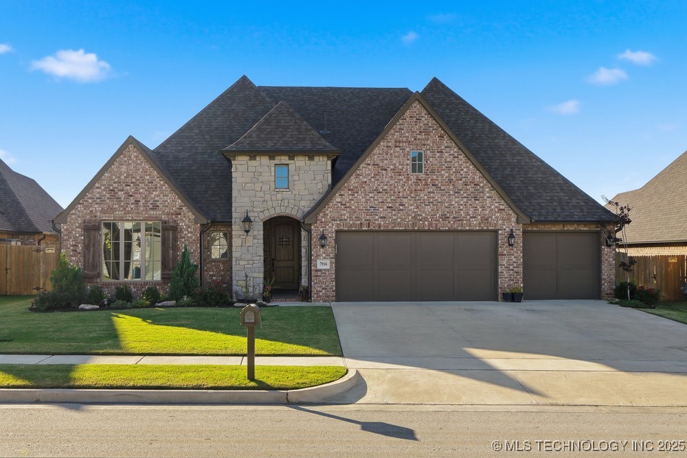 7916 N 147th East Avenue Property Photo 2