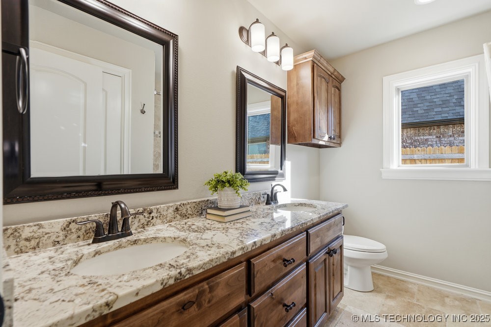 7916 N 147th East Avenue Property Photo 27