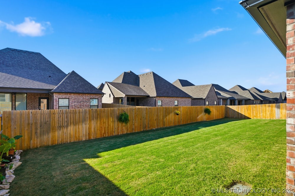 7916 N 147th East Avenue Property Photo 39