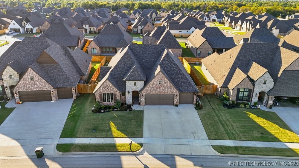 7916 N 147th East Avenue Property Photo 45