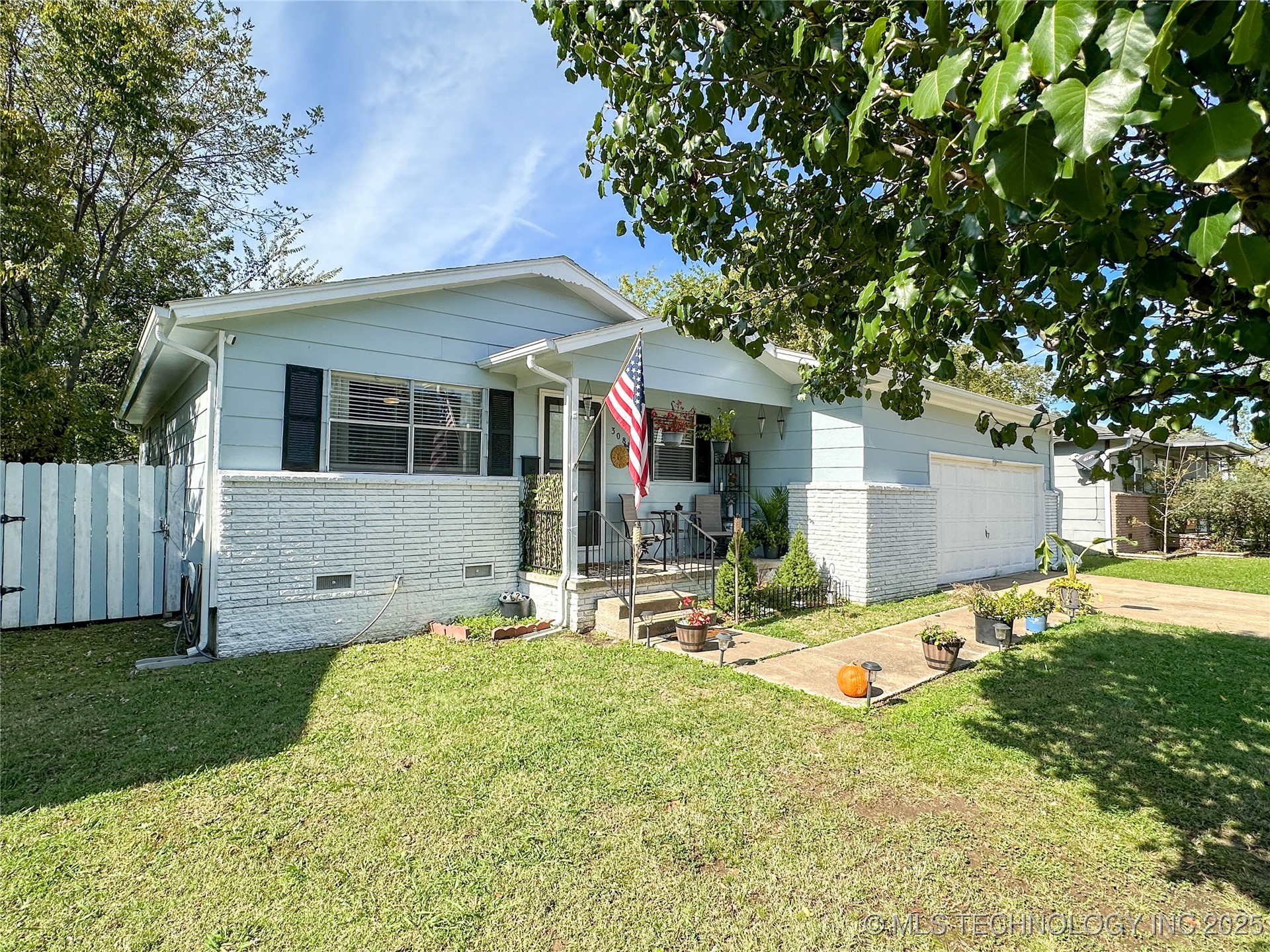 308 N Beaumont Street Property Photo 2