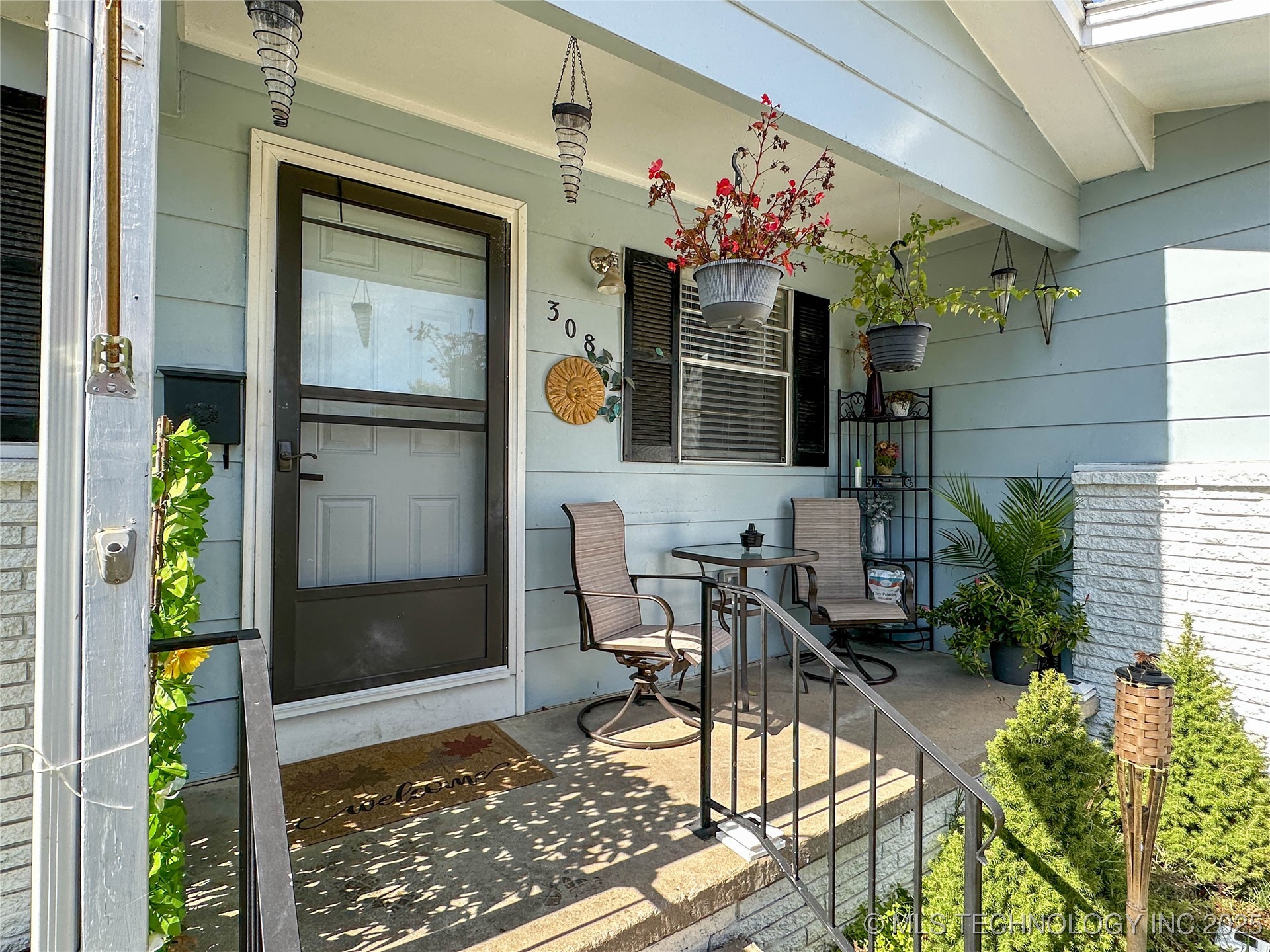 308 N Beaumont Street Property Photo 6