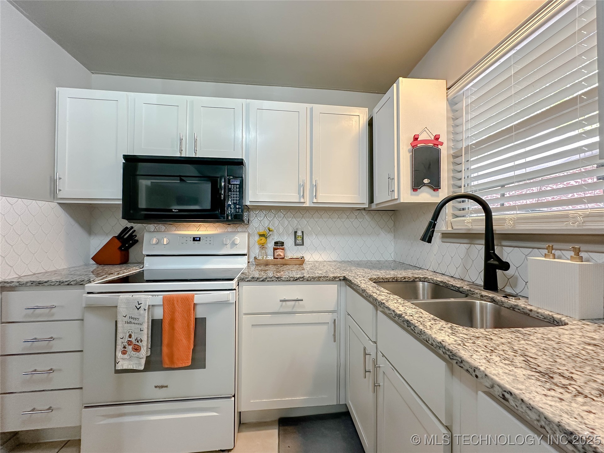 308 N Beaumont Street Property Photo 14