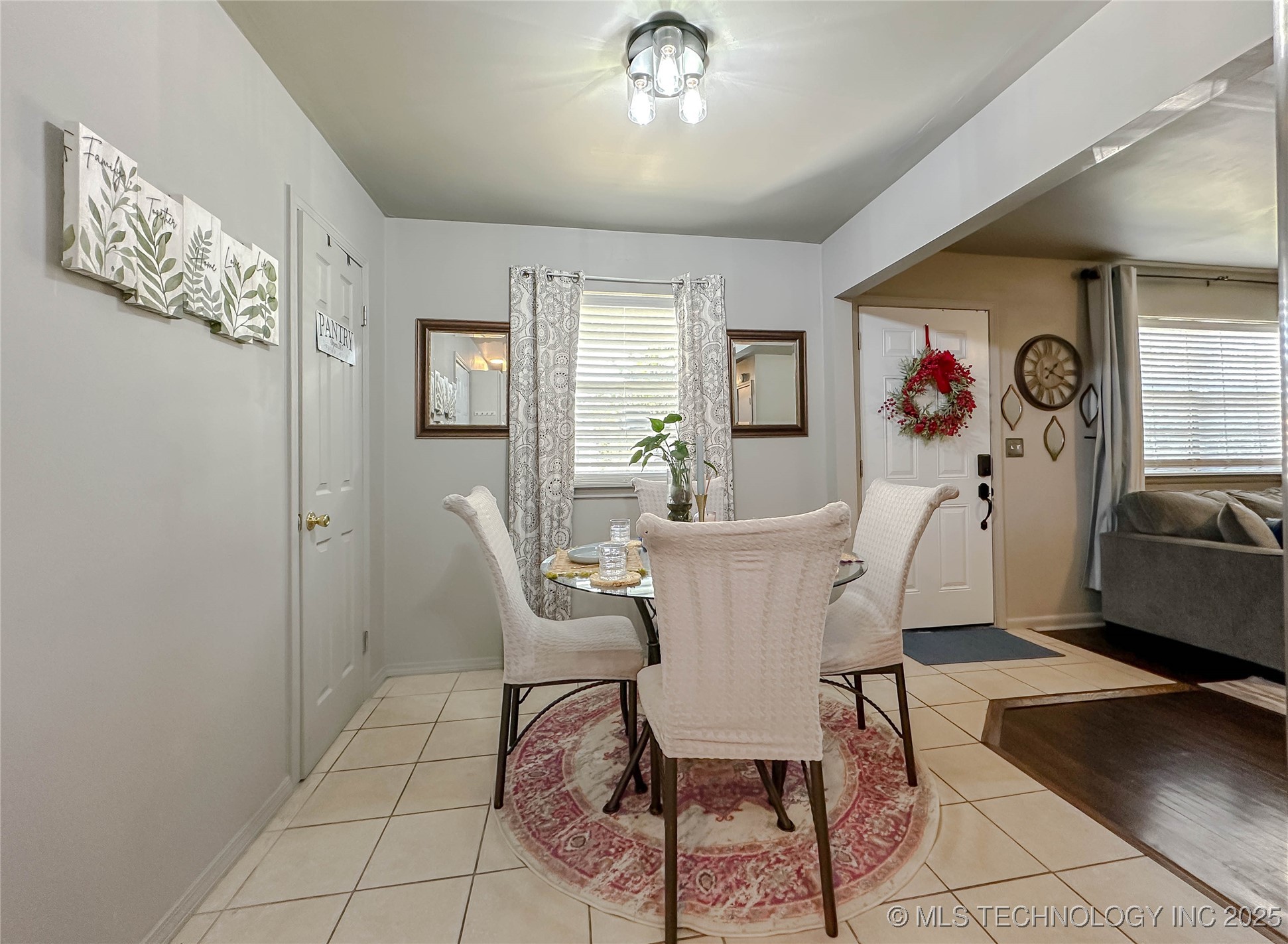 308 N Beaumont Street Property Photo 16