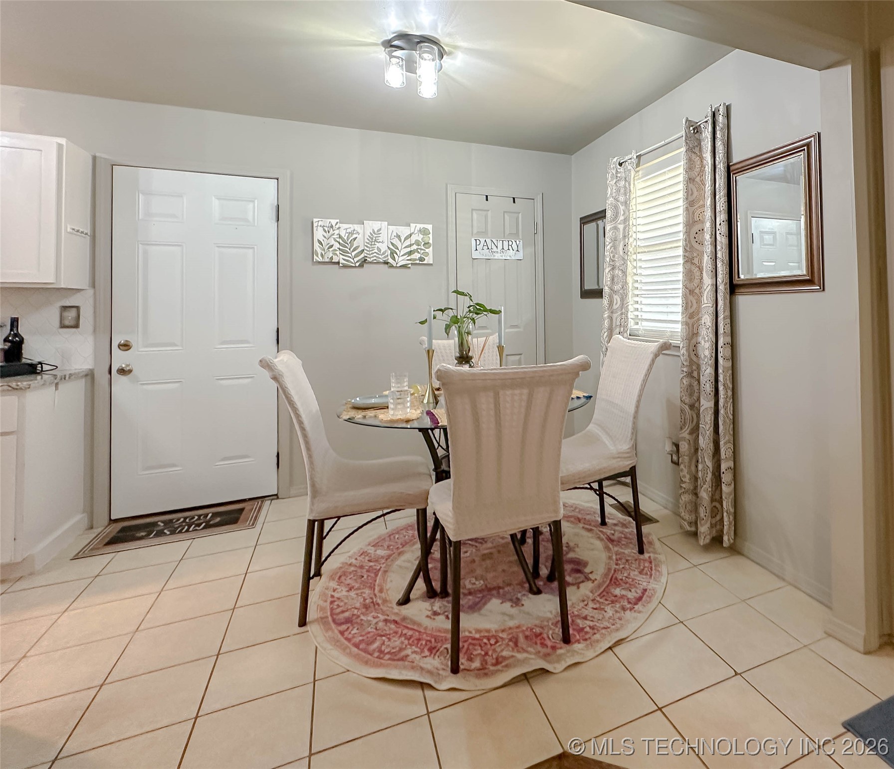 308 N Beaumont Street Property Photo 17