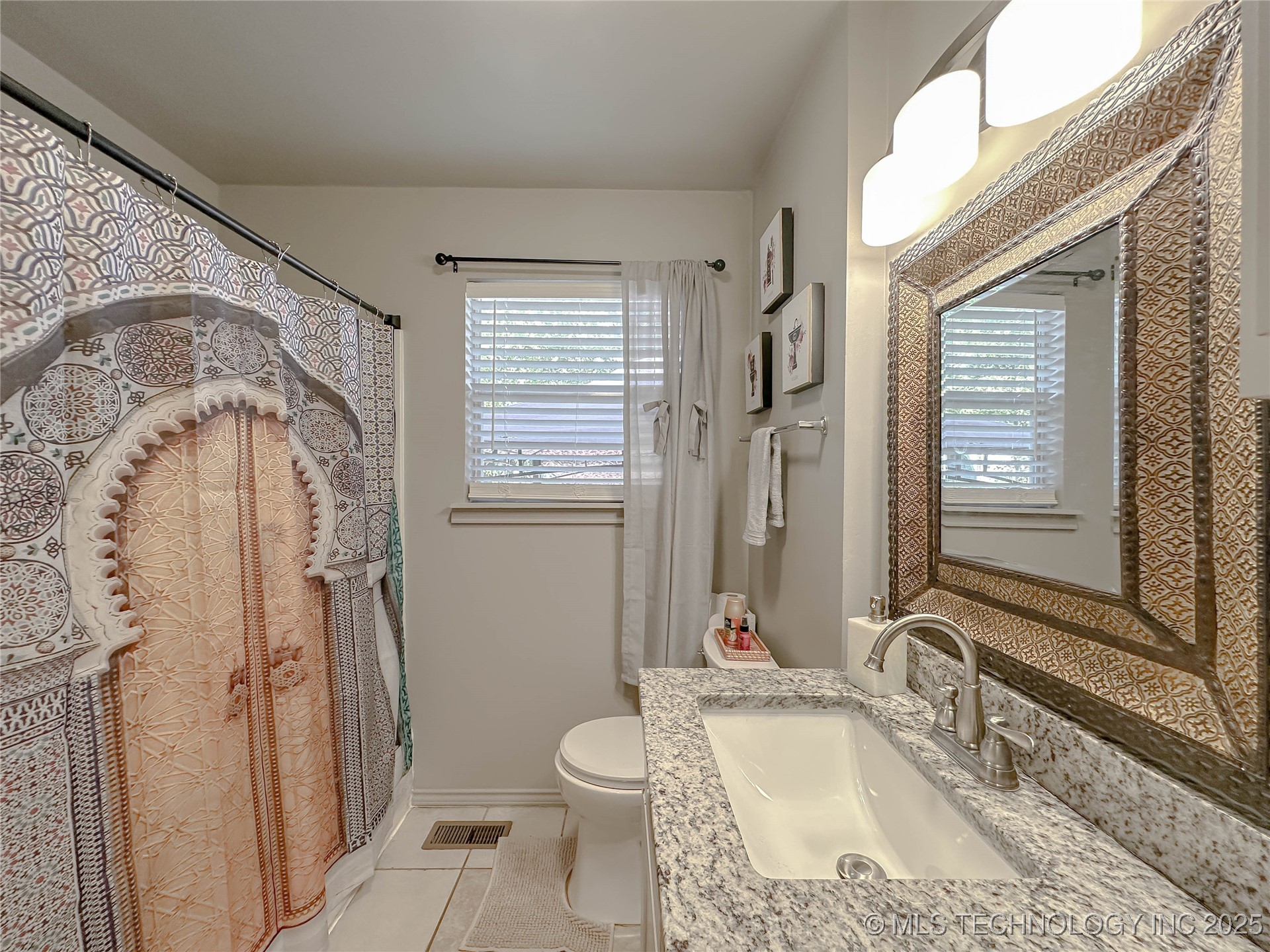 308 N Beaumont Street Property Photo 25