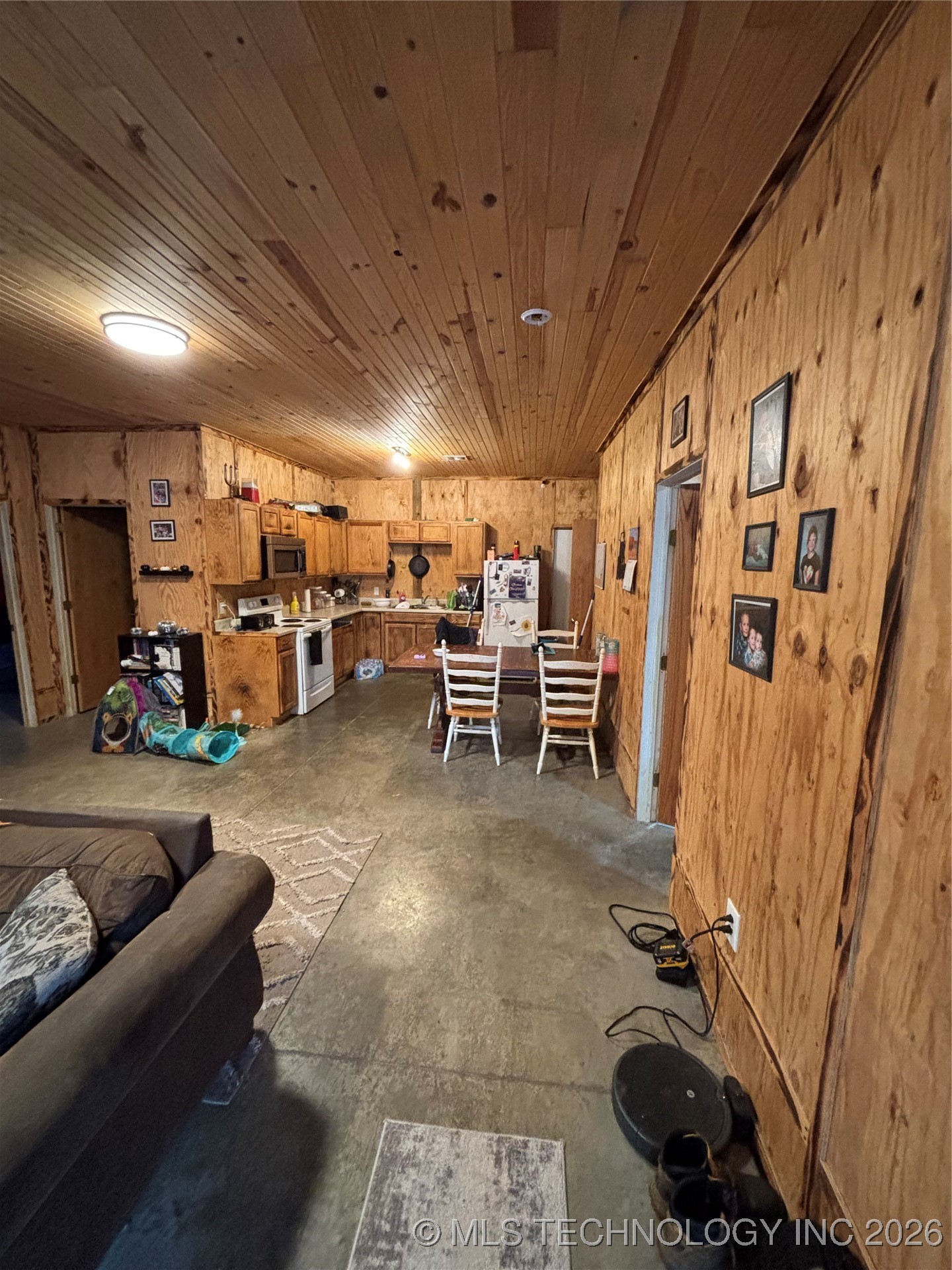 533 Sw 2nd Street Property Photo 3