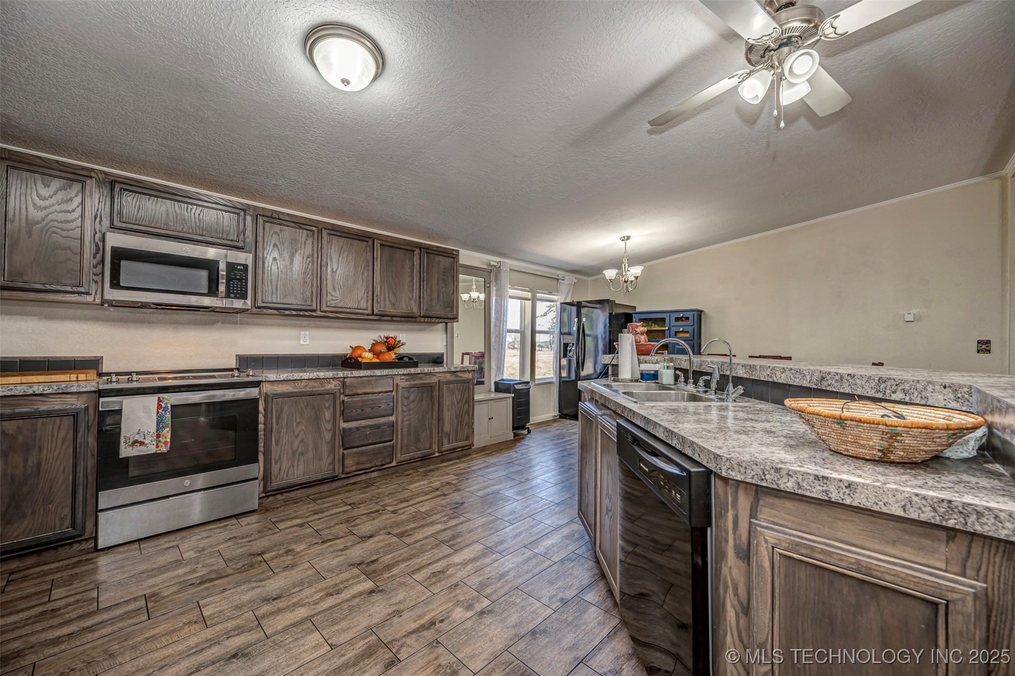 5021 W 14th Property Photo 11